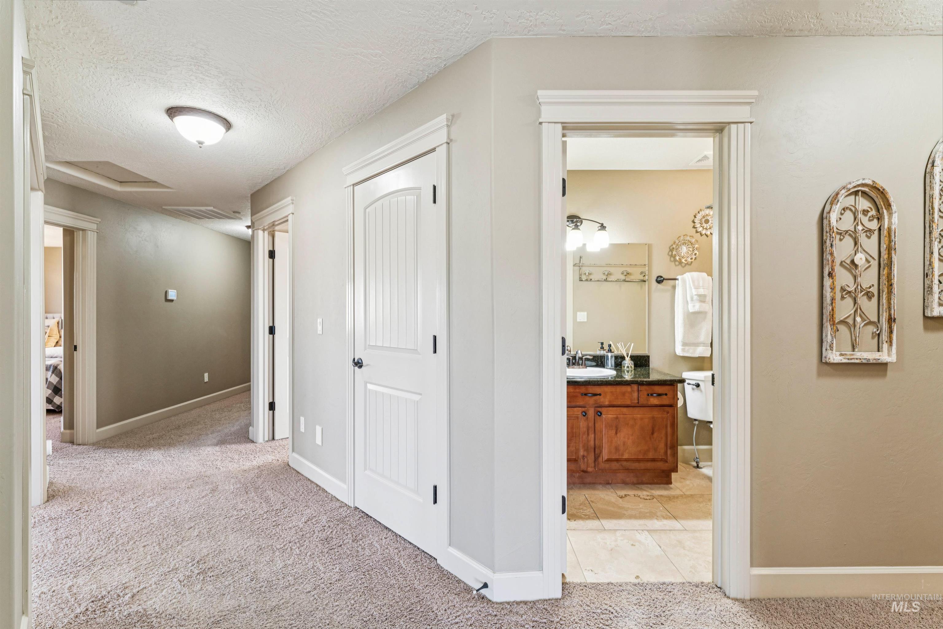 3964 W Quail Hill Court, Boise, Idaho 83703, 5 Bedrooms, 3 Bathrooms, Residential For Sale, Price $1,250,000,MLS 98973170