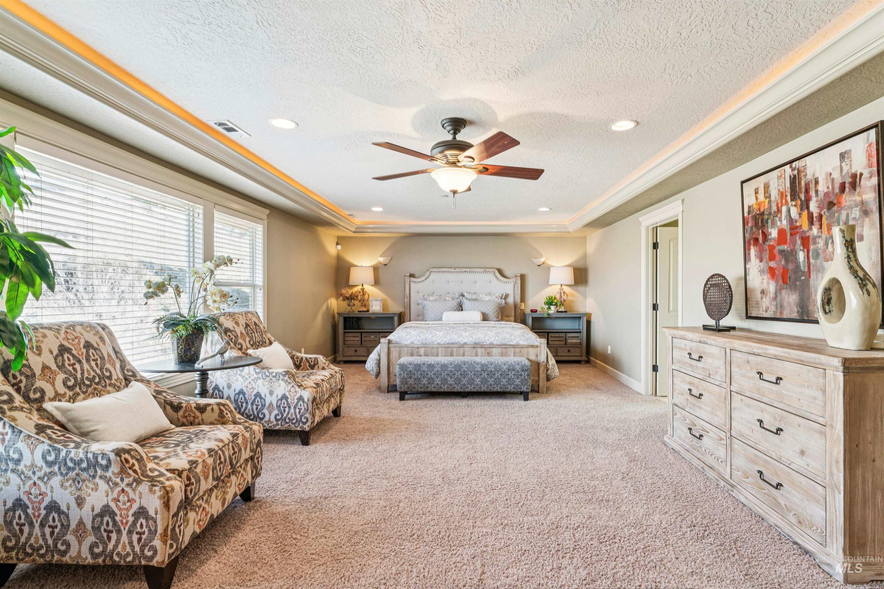 3964 W Quail Hill Court, Boise, Idaho 83703, 5 Bedrooms, 3 Bathrooms, Residential For Sale, Price $1,250,000,MLS 98973170