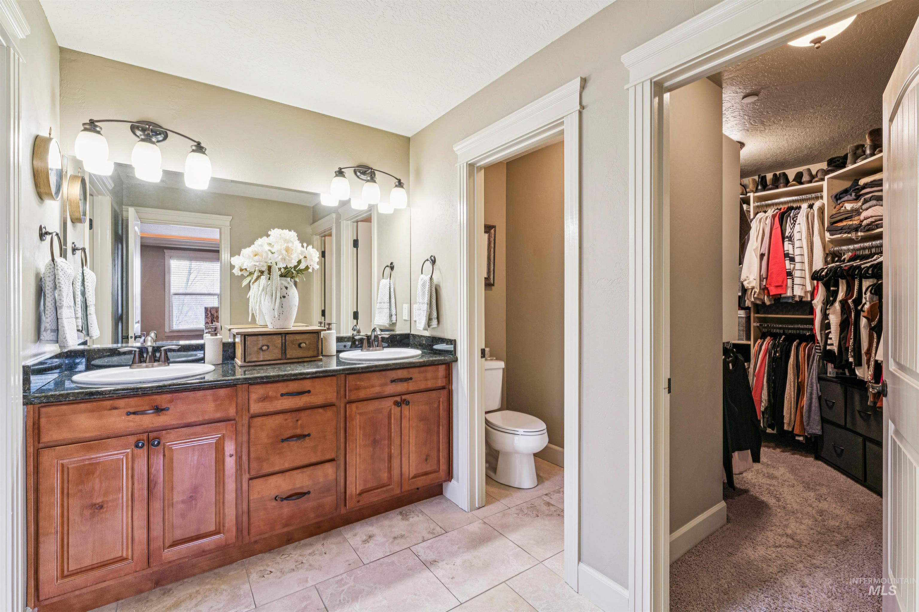 3964 W Quail Hill Court, Boise, Idaho 83703, 5 Bedrooms, 3 Bathrooms, Residential For Sale, Price $1,250,000,MLS 98973170