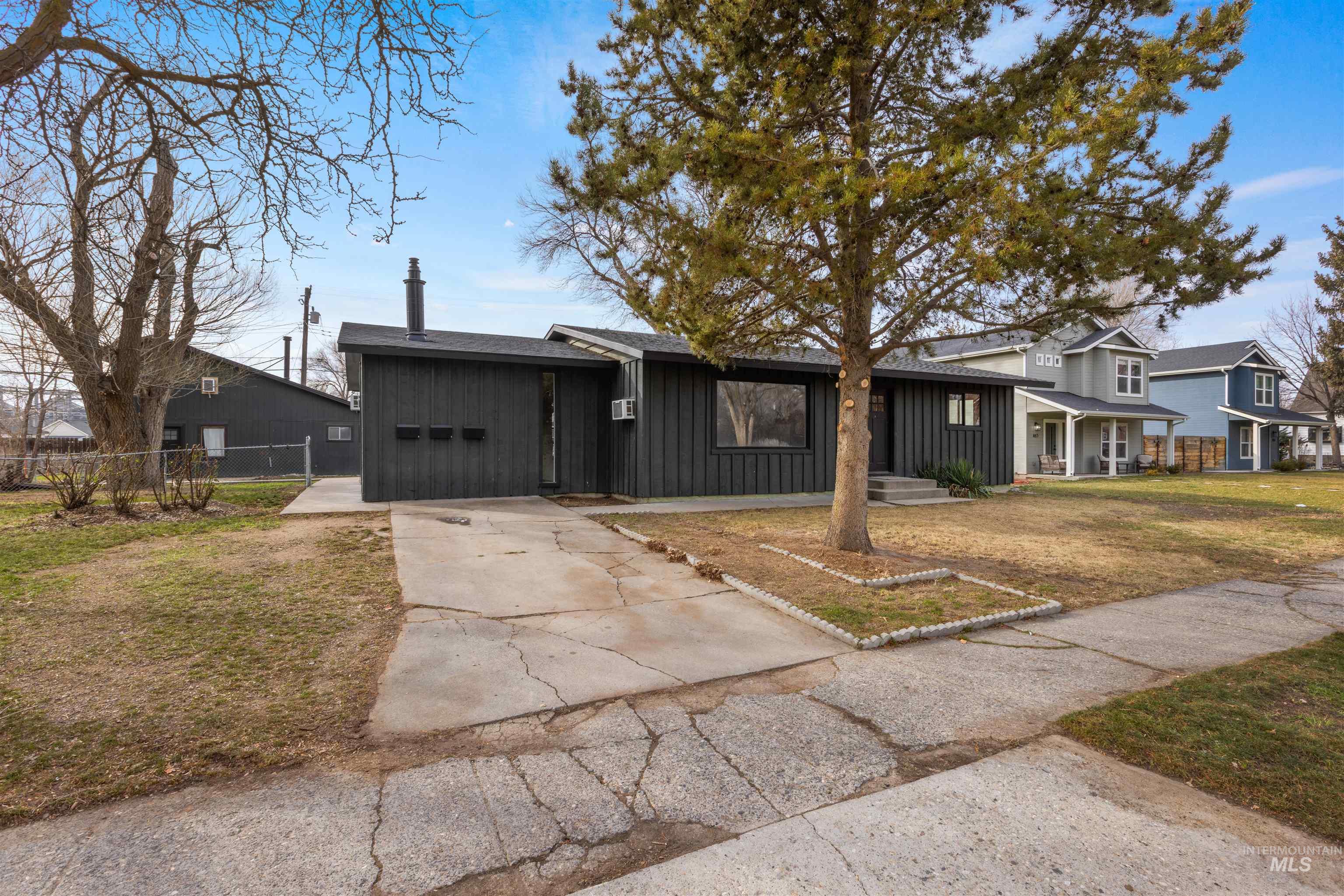 495 S 3rd East, Mountain Home, Idaho 83647, 3 Bedrooms, 1.5 Bathrooms, Residential Income For Sale, Price $575,000,MLS 98973172