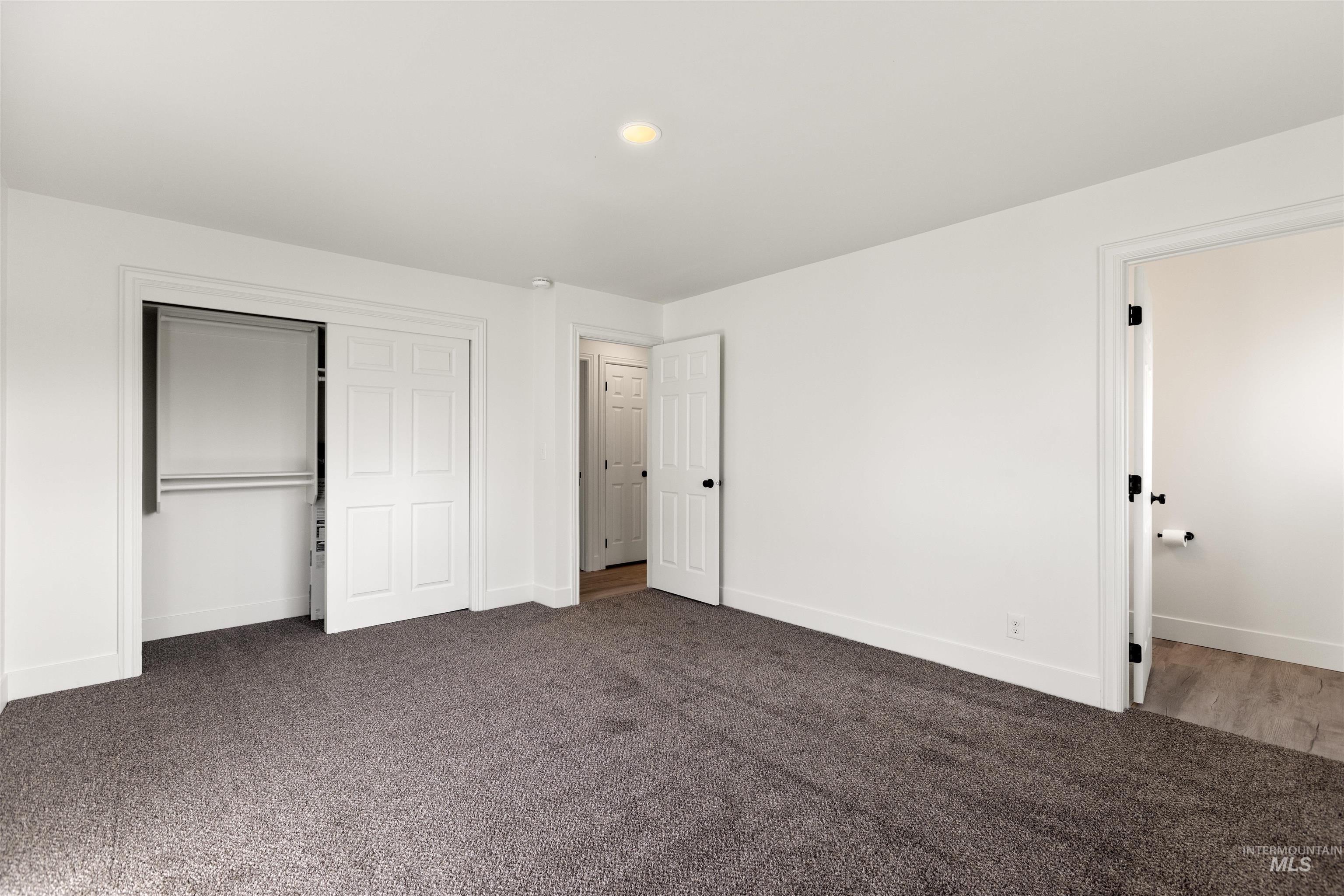 495 S 3rd East, Mountain Home, Idaho 83647, 3 Bedrooms, 1.5 Bathrooms, Residential Income For Sale, Price $575,000,MLS 98973172