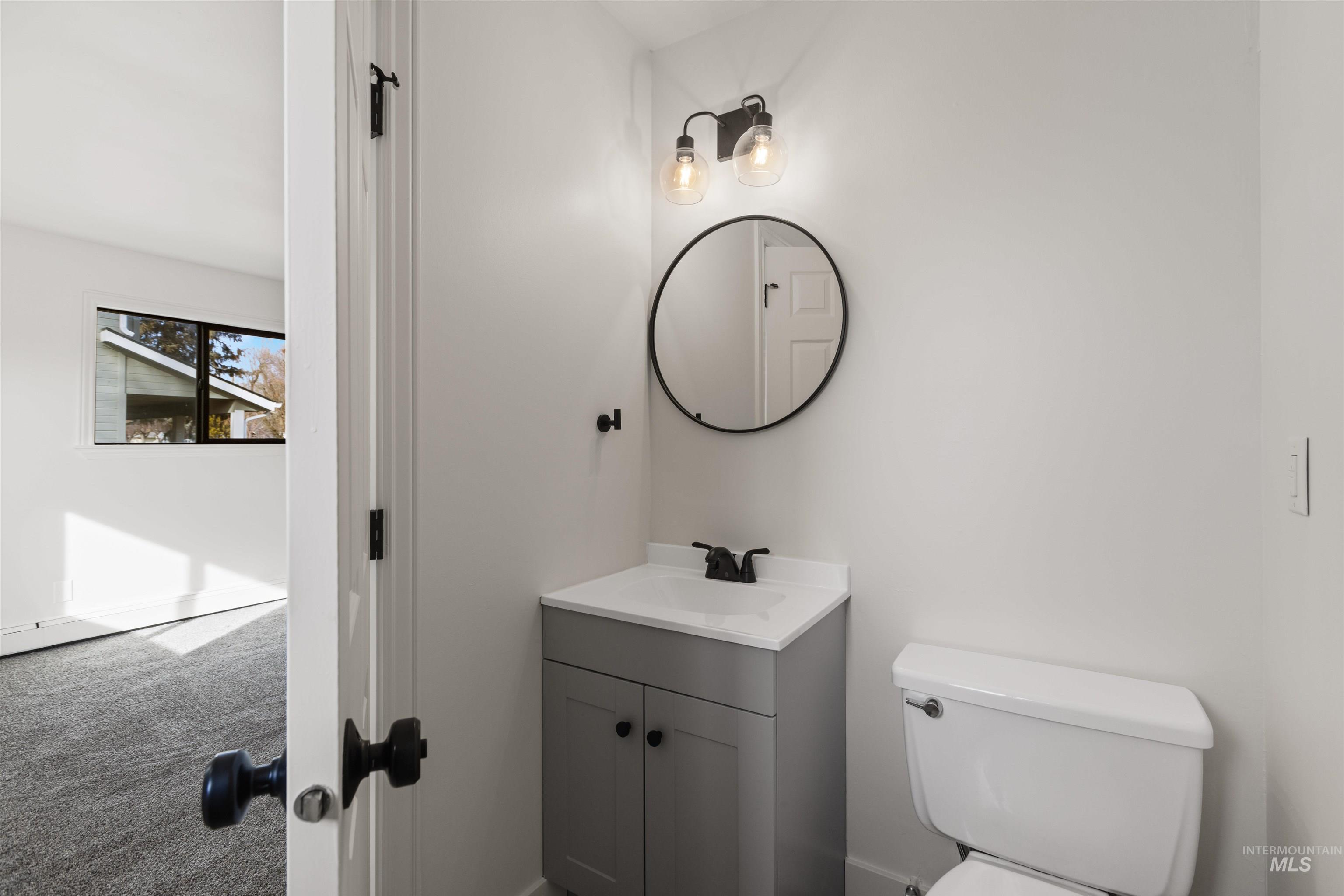 495 S 3rd East, Mountain Home, Idaho 83647, 3 Bedrooms, 1.5 Bathrooms, Residential Income For Sale, Price $575,000,MLS 98973172