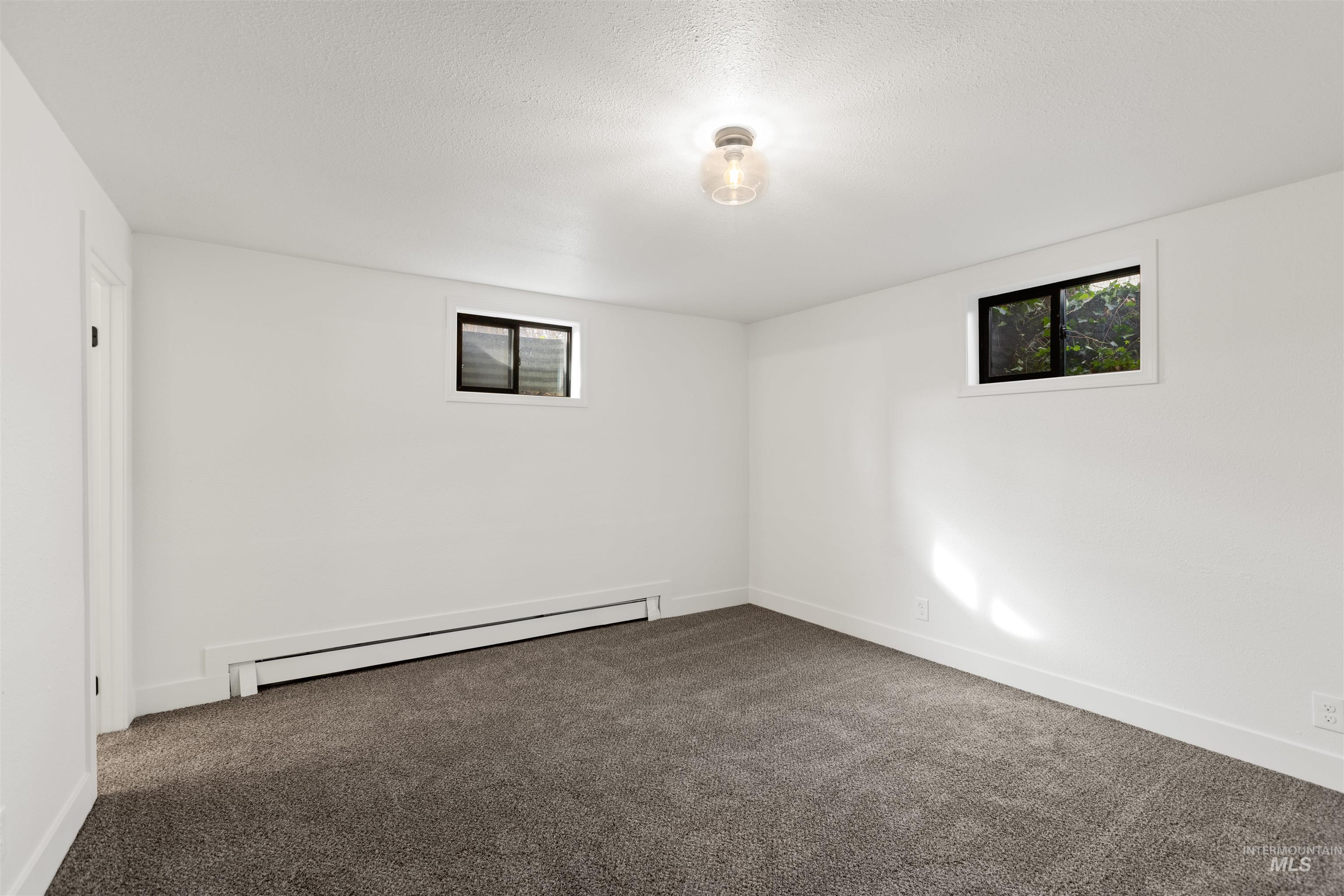 495 S 3rd East, Mountain Home, Idaho 83647, 3 Bedrooms, 1.5 Bathrooms, Residential Income For Sale, Price $575,000,MLS 98973172