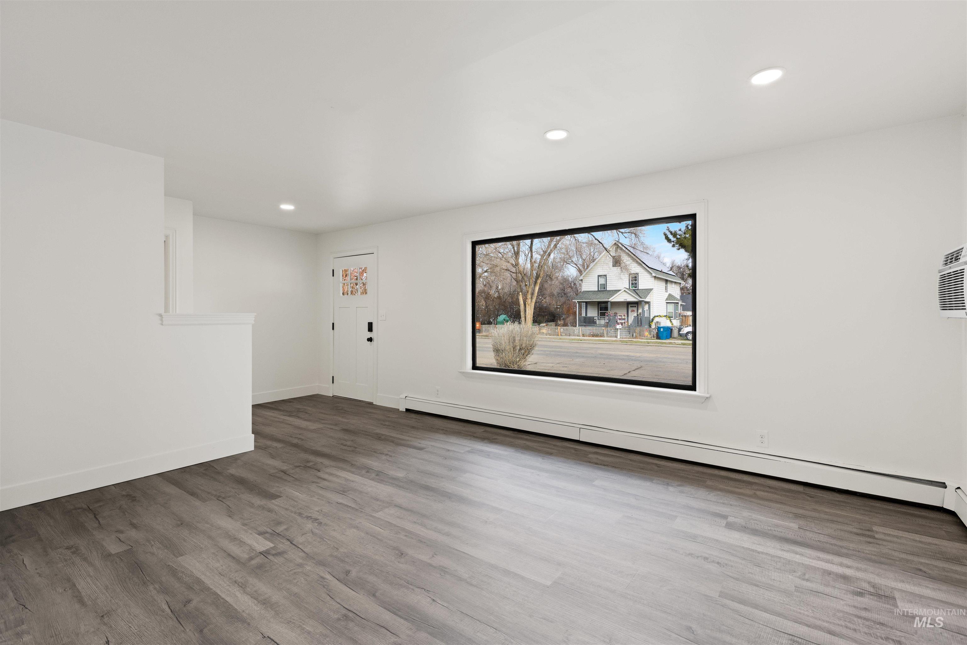 495 S 3rd East, Mountain Home, Idaho 83647, 3 Bedrooms, 1.5 Bathrooms, Residential Income For Sale, Price $575,000,MLS 98973172