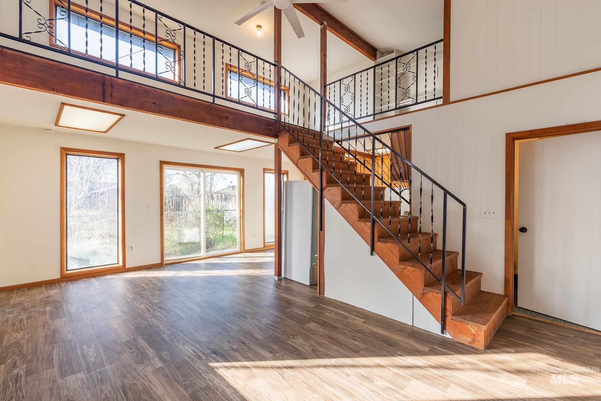 495 S 3rd East, Mountain Home, Idaho 83647, 3 Bedrooms, 1.5 Bathrooms, Residential Income For Sale, Price $575,000,MLS 98973172