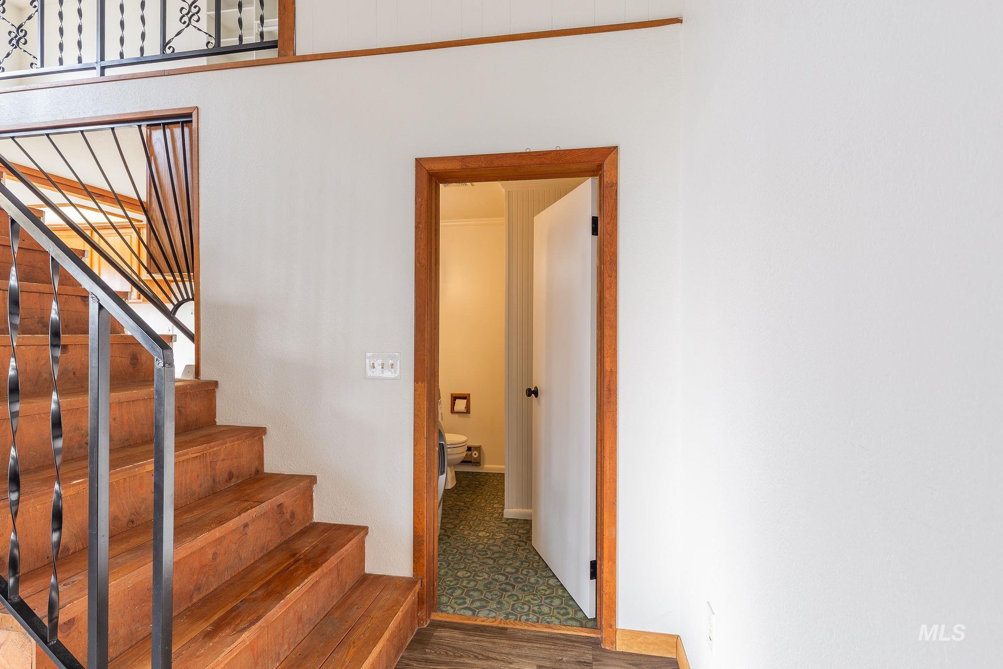 495 S 3rd East, Mountain Home, Idaho 83647, 3 Bedrooms, 1.5 Bathrooms, Residential Income For Sale, Price $575,000,MLS 98973172