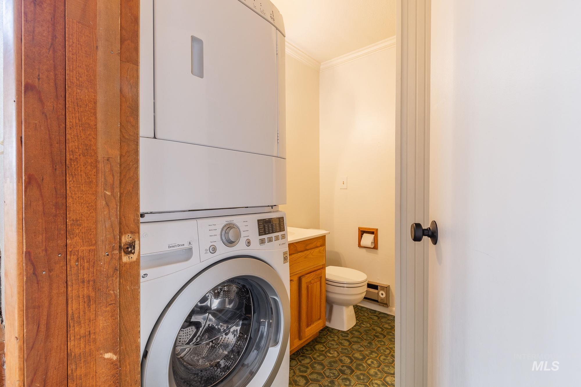 495 S 3rd East, Mountain Home, Idaho 83647, 3 Bedrooms, 1.5 Bathrooms, Residential Income For Sale, Price $575,000,MLS 98973172