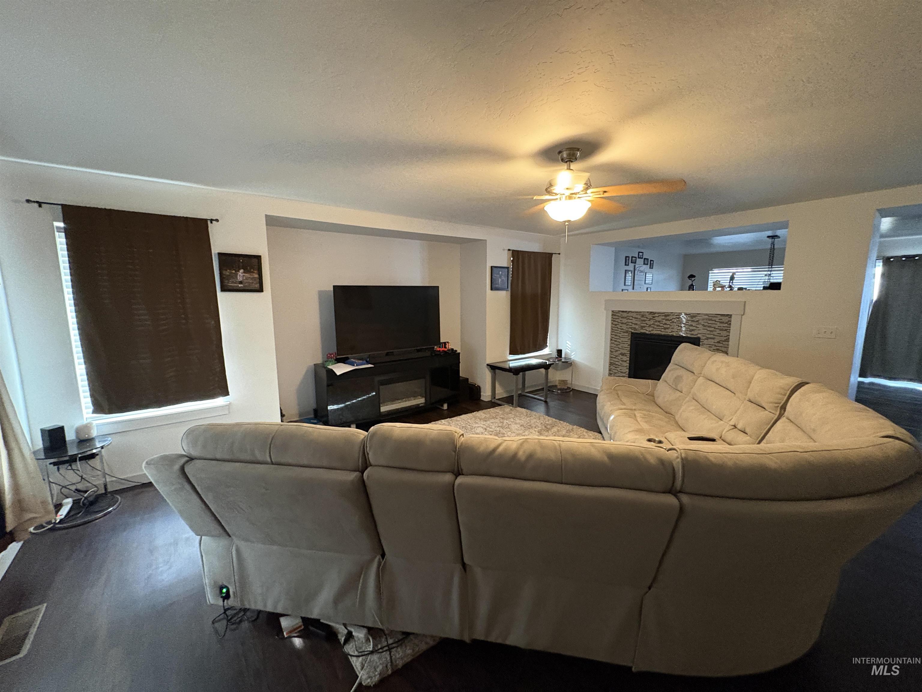 740 SW Miner St, Mountain Home, Idaho 83647-0000, 5 Bedrooms, 2.5 Bathrooms, Residential For Sale, Price $399,900,MLS 98973173