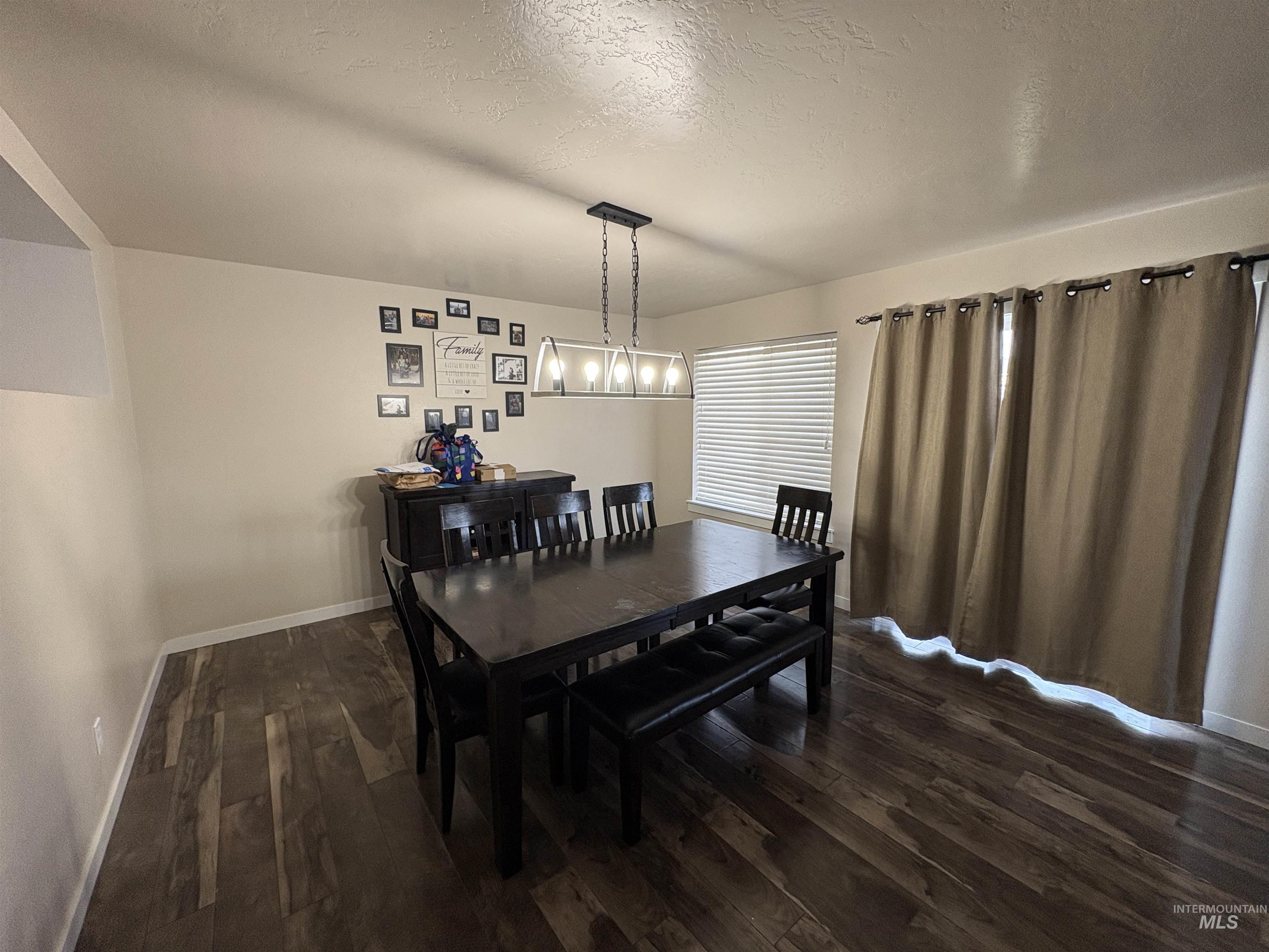 740 SW Miner St, Mountain Home, Idaho 83647-0000, 5 Bedrooms, 2.5 Bathrooms, Residential For Sale, Price $399,900,MLS 98973173