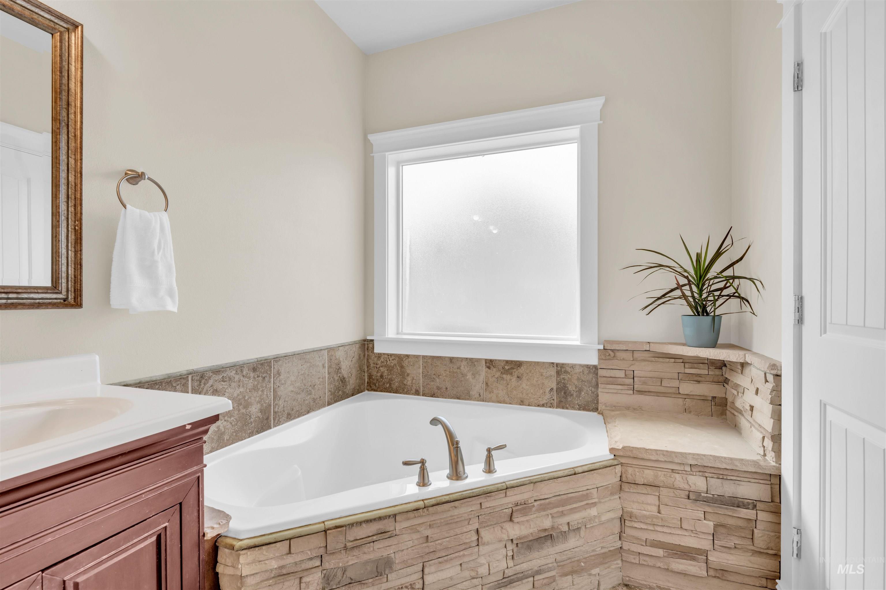 2605 Springcrest Street, Caldwell, Idaho 83607, 4 Bedrooms, 3 Bathrooms, Residential For Sale, Price $484,900,MLS 98973174