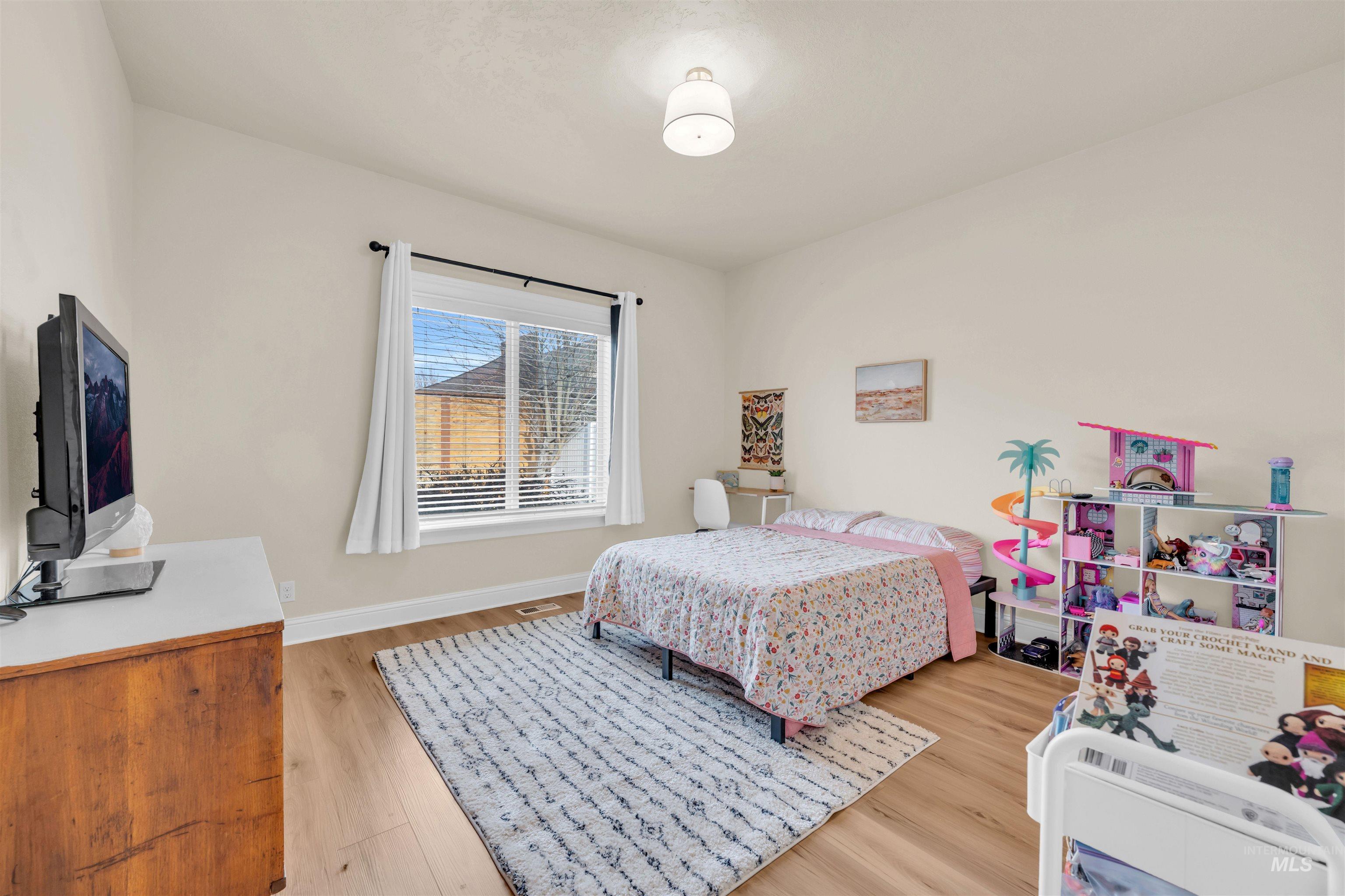 2605 Springcrest Street, Caldwell, Idaho 83607, 4 Bedrooms, 3 Bathrooms, Residential For Sale, Price $484,900,MLS 98973174