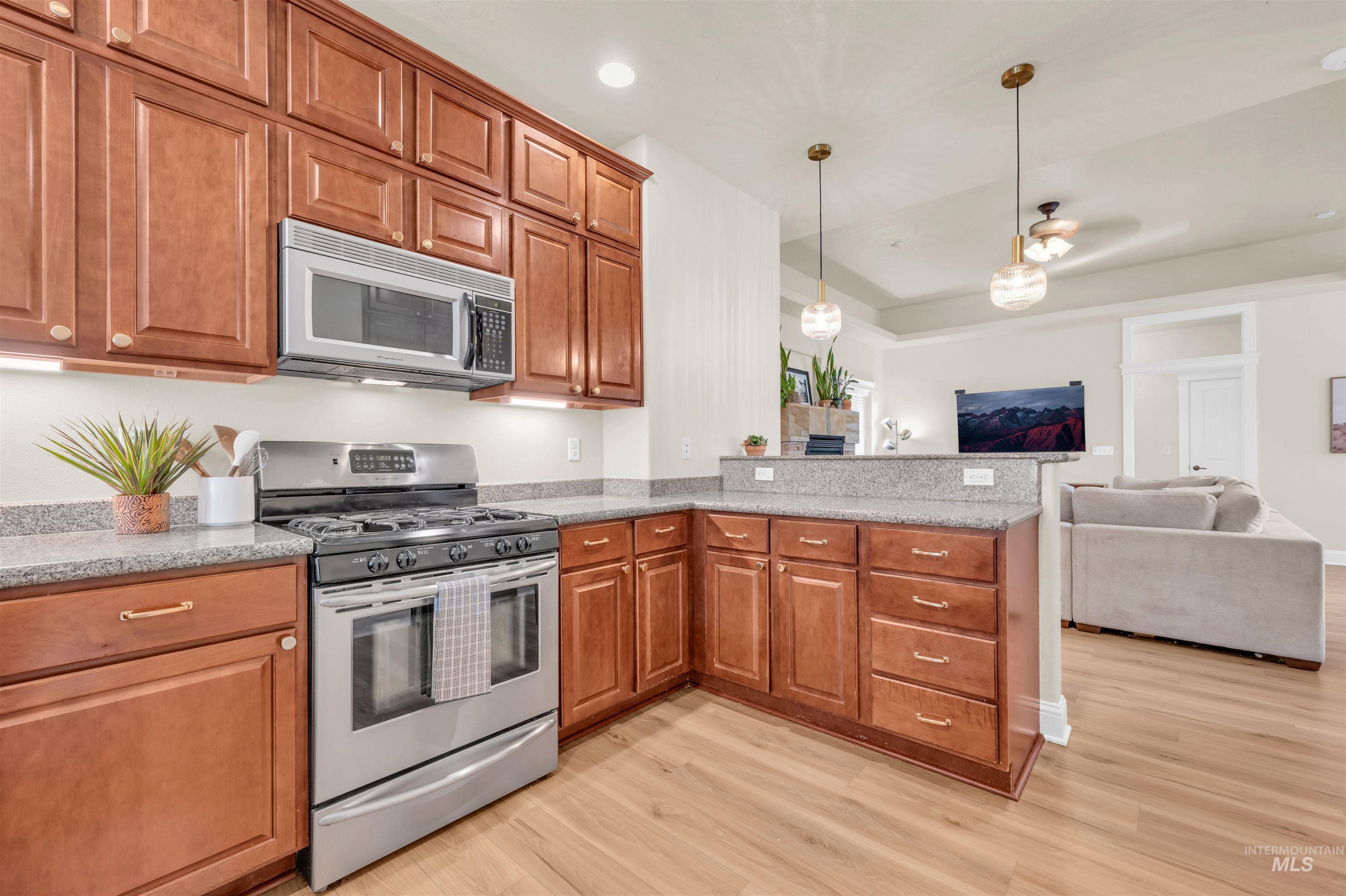 2605 Springcrest Street, Caldwell, Idaho 83607, 4 Bedrooms, 3 Bathrooms, Residential For Sale, Price $484,900,MLS 98973174