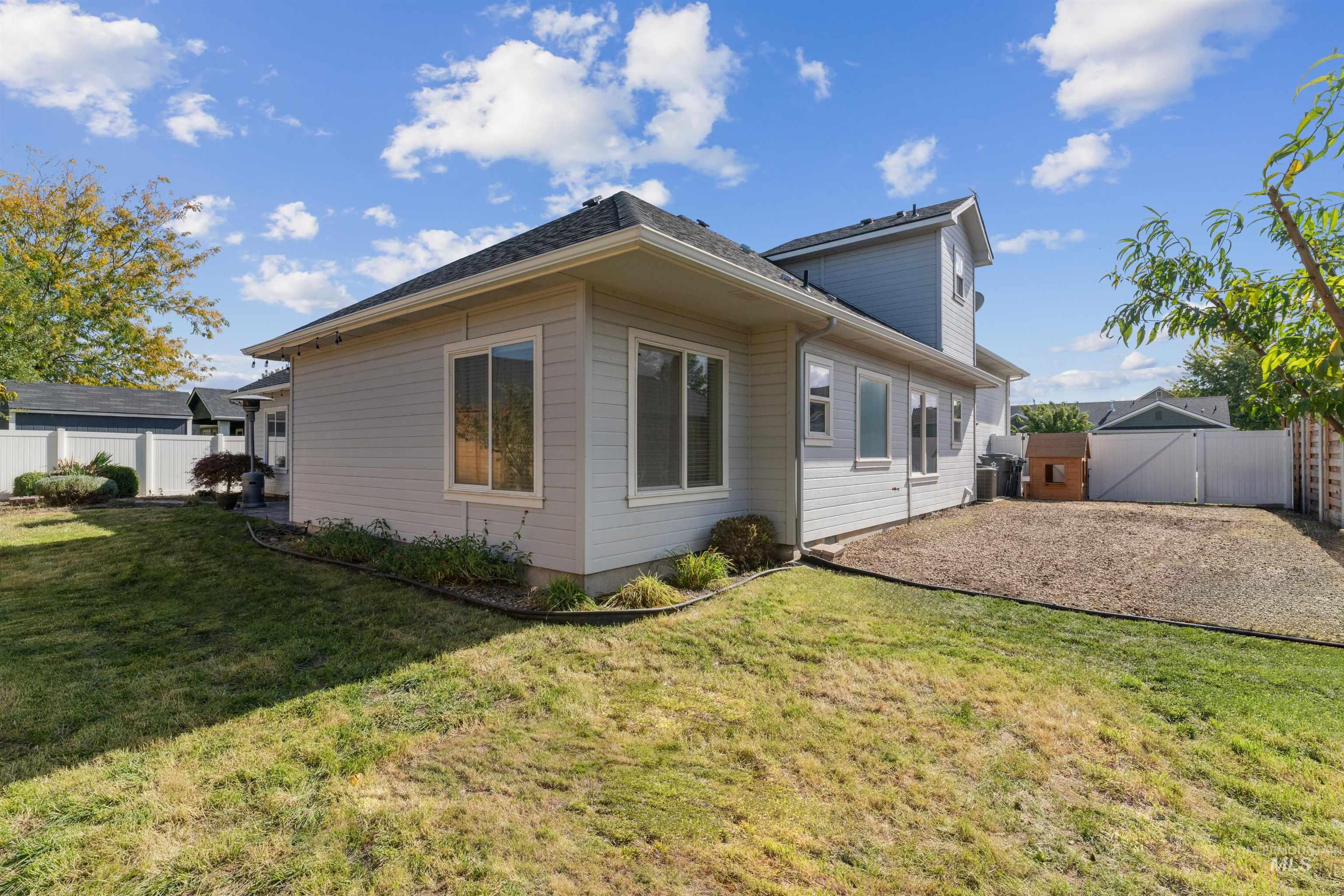 2605 Springcrest Street, Caldwell, Idaho 83607, 4 Bedrooms, 3 Bathrooms, Residential For Sale, Price $484,900,MLS 98973174