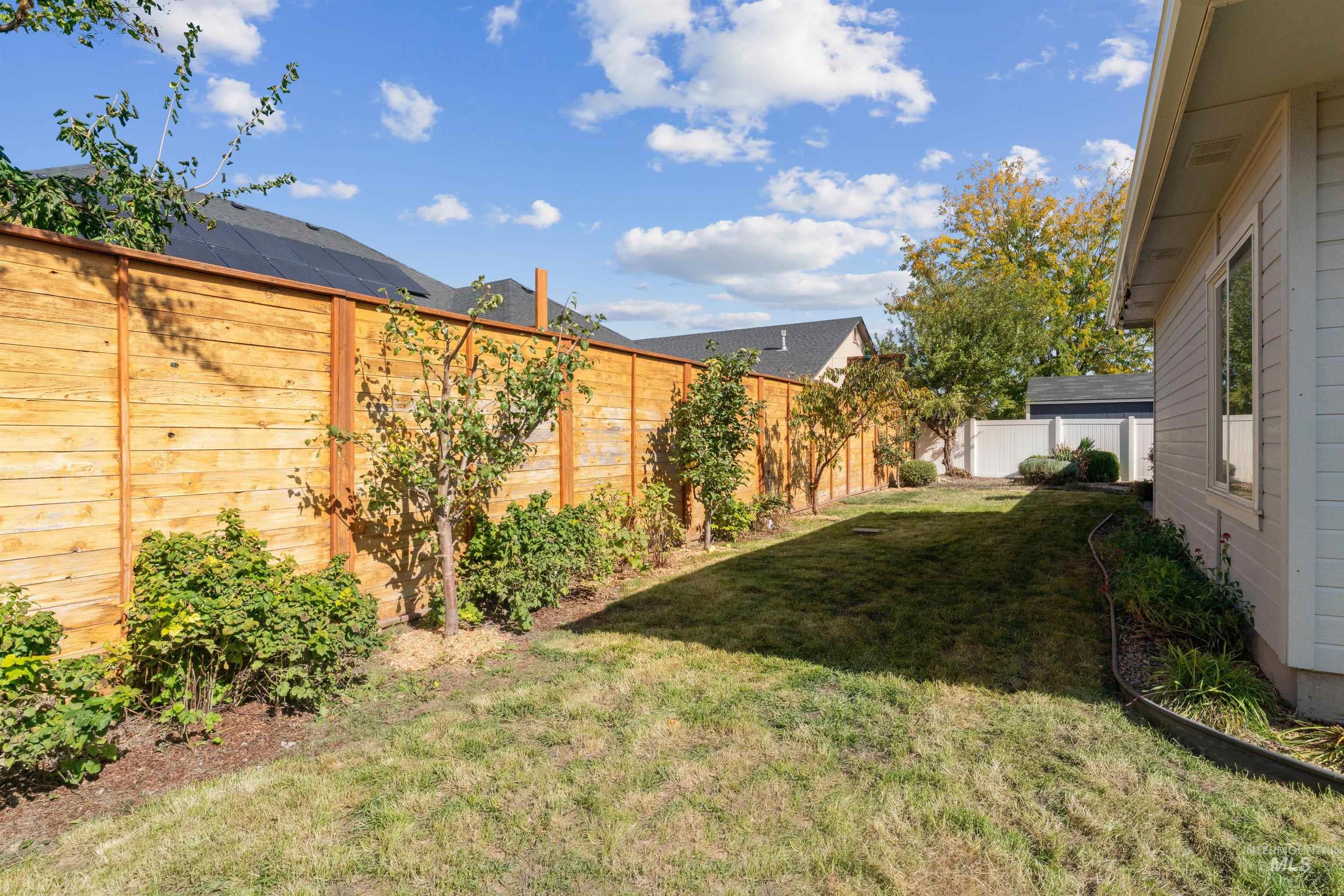 2605 Springcrest Street, Caldwell, Idaho 83607, 4 Bedrooms, 3 Bathrooms, Residential For Sale, Price $484,900,MLS 98973174