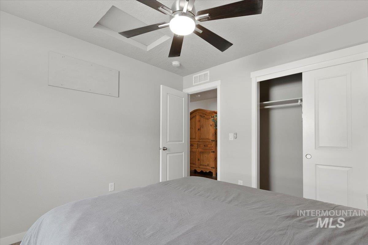 19361 kiowa, Caldwell, Idaho 83605, 4 Bedrooms, 2 Bathrooms, Residential For Sale, Price $439,999,MLS 98973175