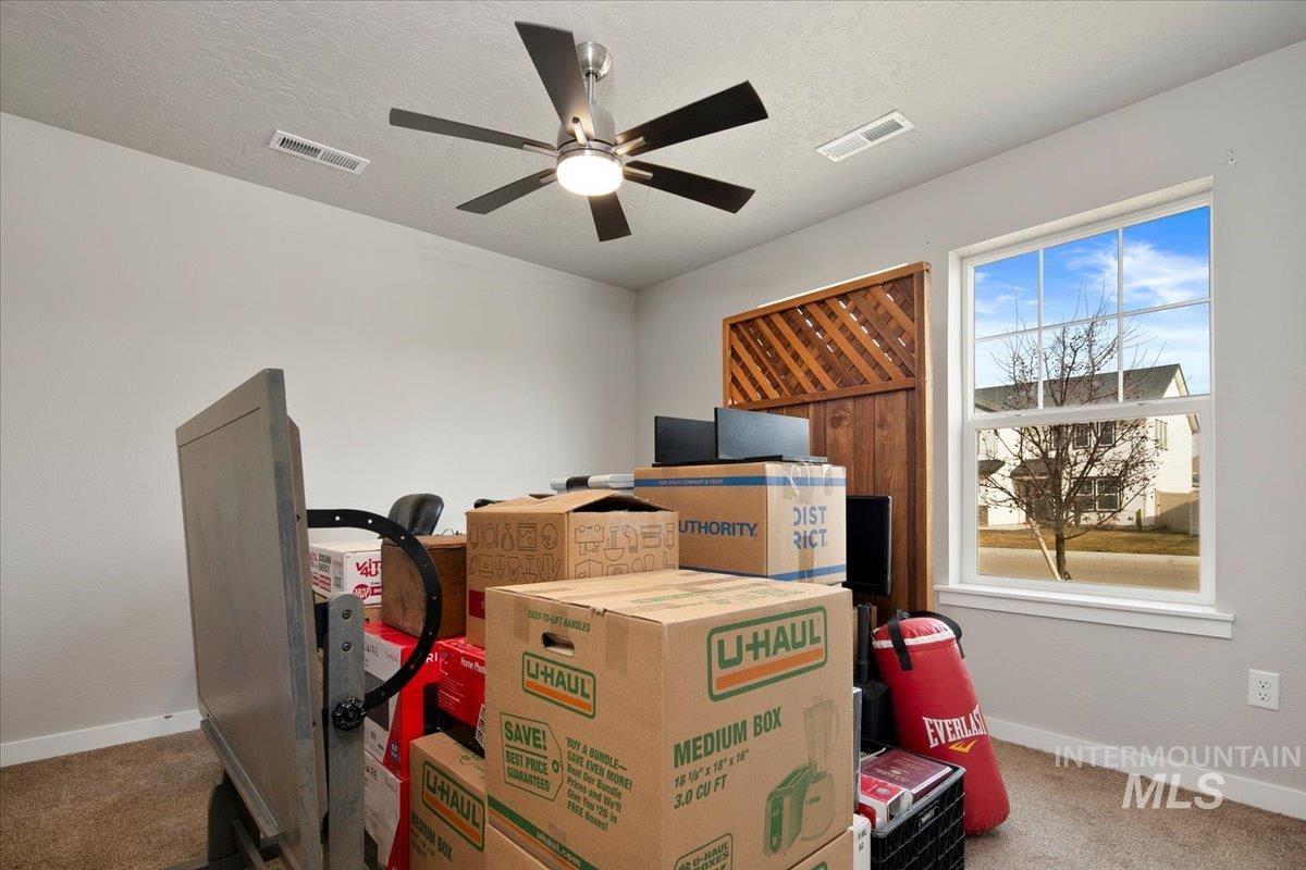 19361 kiowa, Caldwell, Idaho 83605, 4 Bedrooms, 2 Bathrooms, Residential For Sale, Price $439,999,MLS 98973175