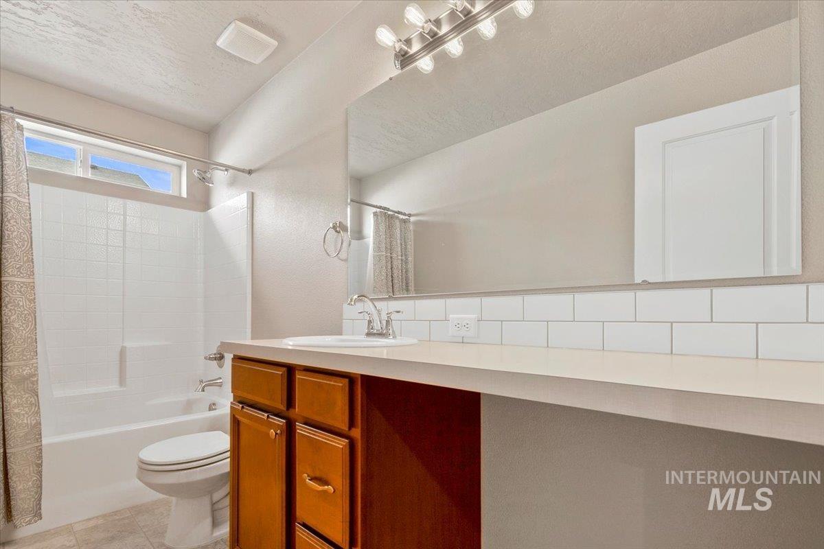 19361 kiowa, Caldwell, Idaho 83605, 4 Bedrooms, 2 Bathrooms, Residential For Sale, Price $439,999,MLS 98973175