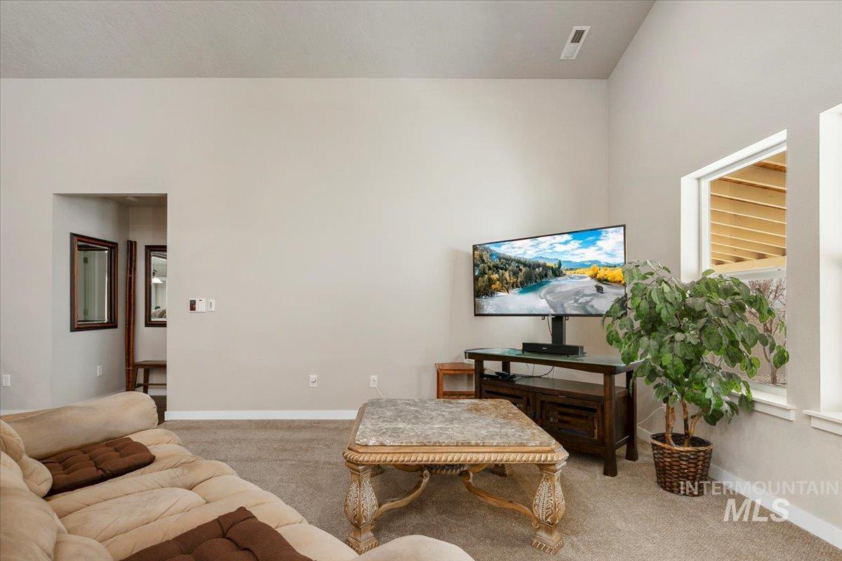 19361 kiowa, Caldwell, Idaho 83605, 4 Bedrooms, 2 Bathrooms, Residential For Sale, Price $439,999,MLS 98973175