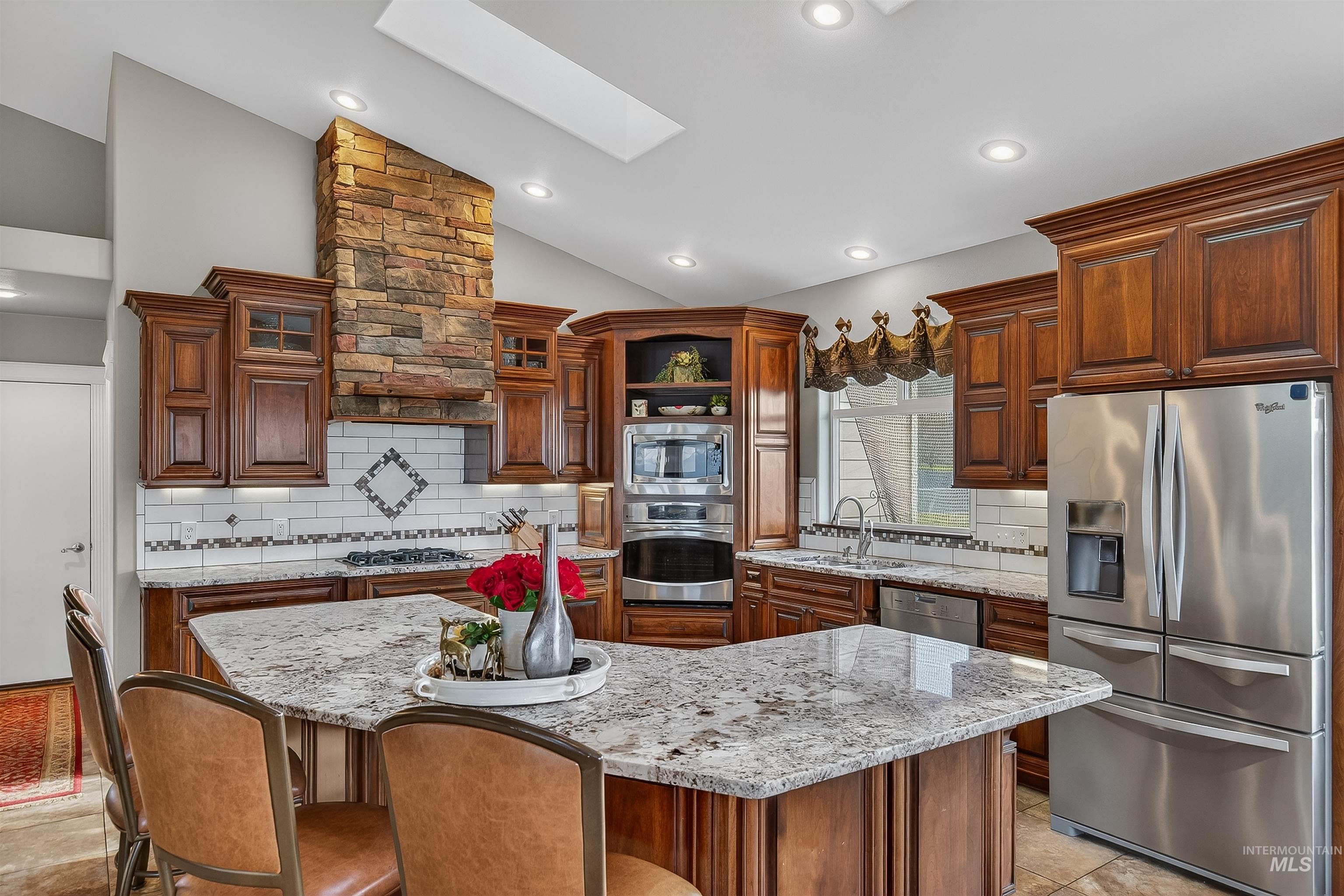 3978 Foothill Dr, Lewiston, Idaho 83501, 4 Bedrooms, 3 Bathrooms, Residential For Sale, Price $799,000,MLS 98973176