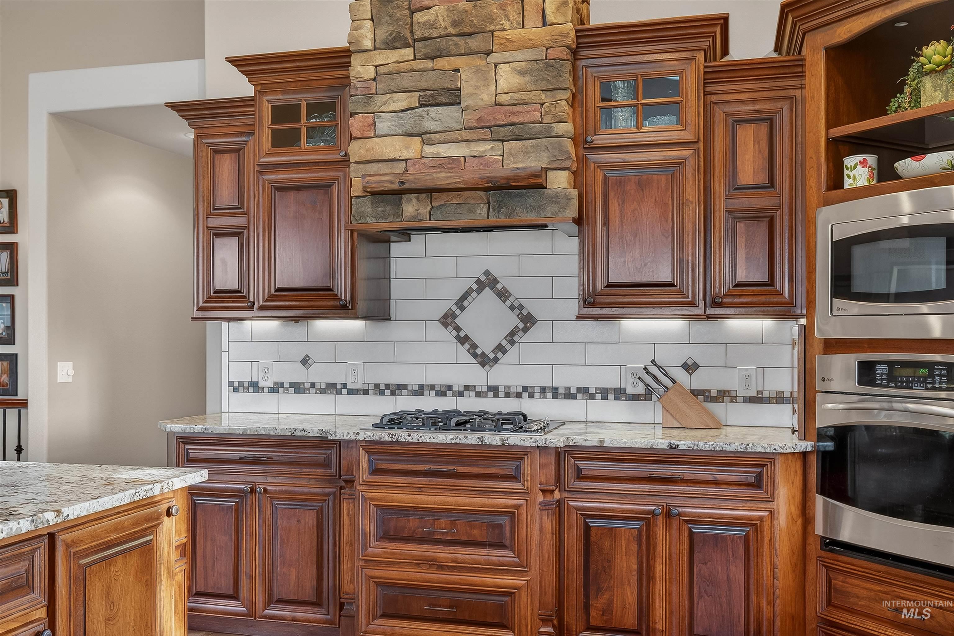 3978 Foothills Dr, Lewiston, Idaho 83501, 4 Bedrooms, 3 Bathrooms, Residential For Sale, Price $799,000,MLS 98973176