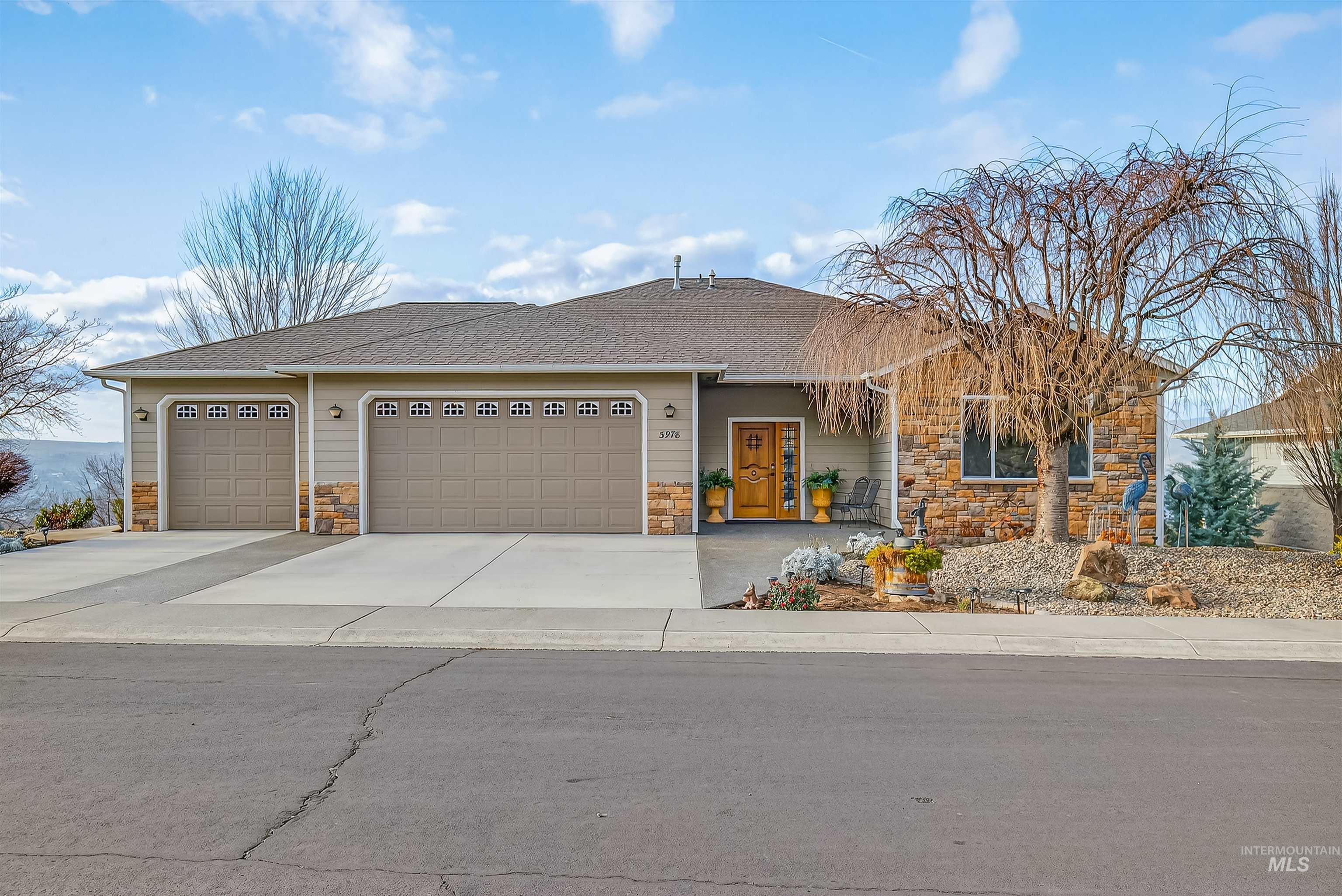 3978 Foothill Dr, Lewiston, Idaho 83501, 4 Bedrooms, 3 Bathrooms, Residential For Sale, Price $799,000,MLS 98973176