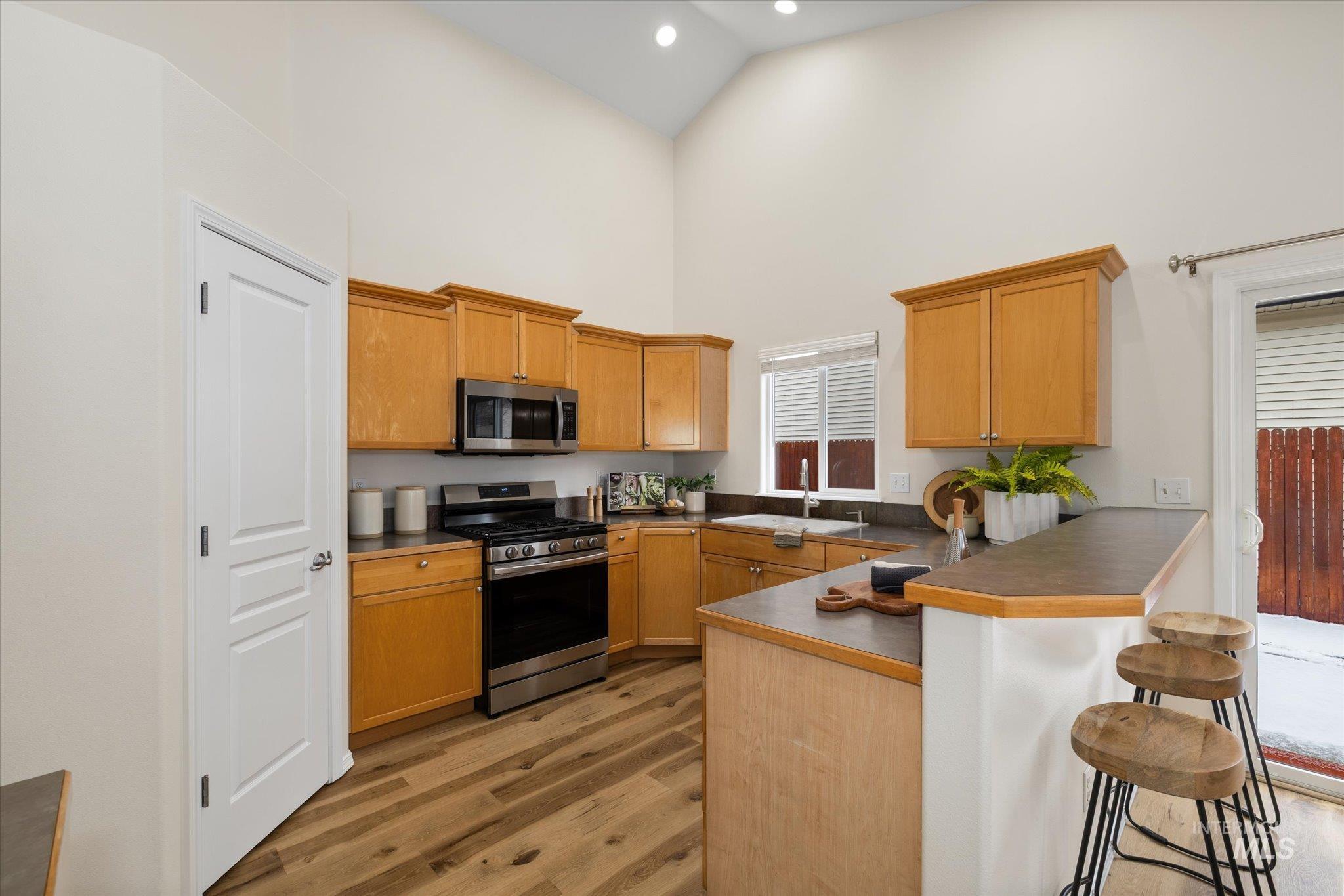 6248 W Cohiba Lane, Boise, Idaho 83703, 3 Bedrooms, 2 Bathrooms, Residential For Sale, Price $498,000,MLS 98973178