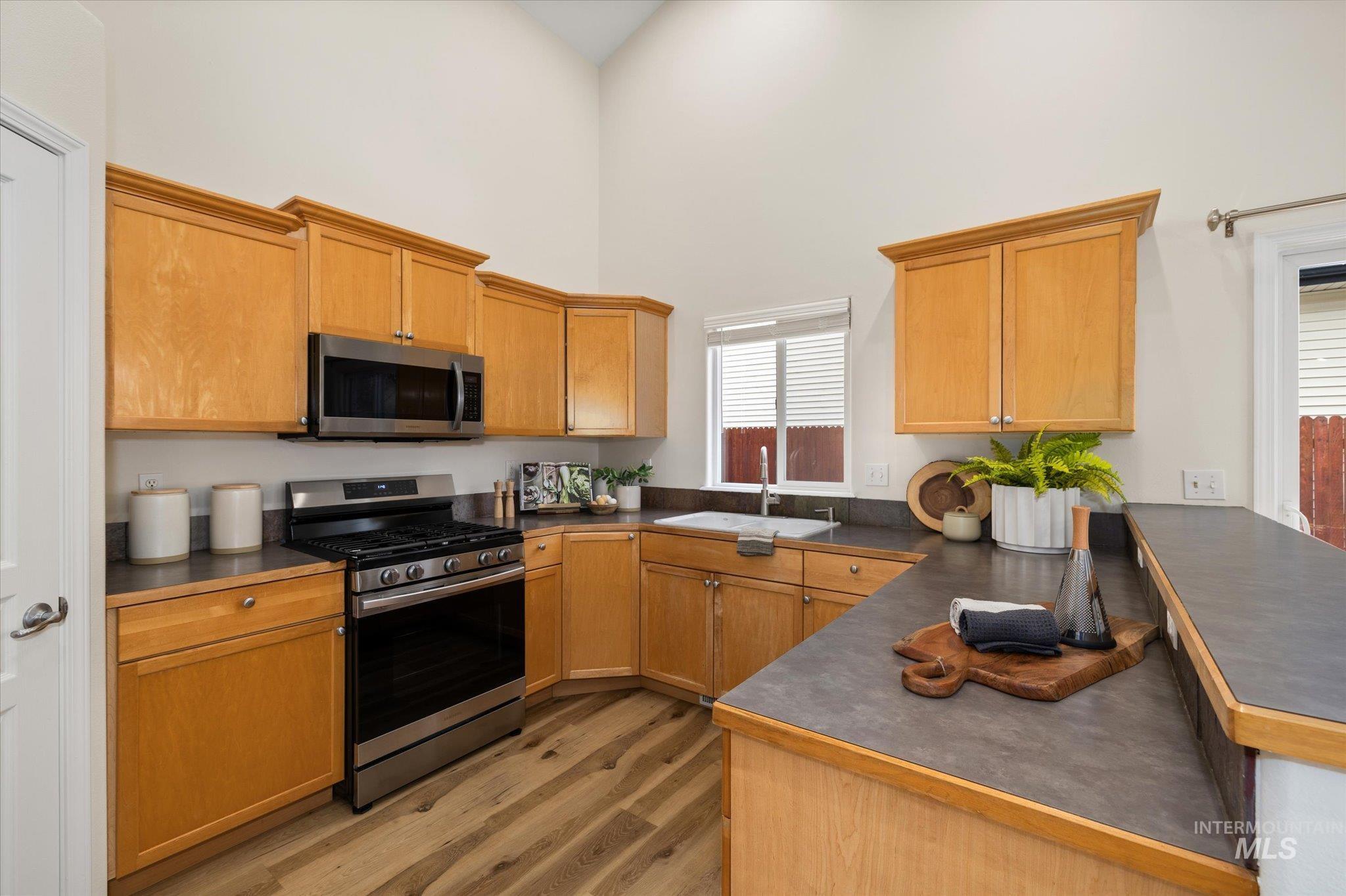 6248 W Cohiba Lane, Boise, Idaho 83703, 3 Bedrooms, 2 Bathrooms, Residential For Sale, Price $498,000,MLS 98973178