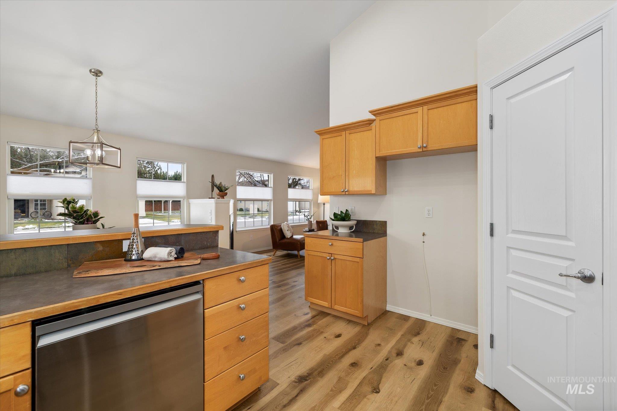 6248 W Cohiba Lane, Boise, Idaho 83703, 3 Bedrooms, 2 Bathrooms, Residential For Sale, Price $498,000,MLS 98973178