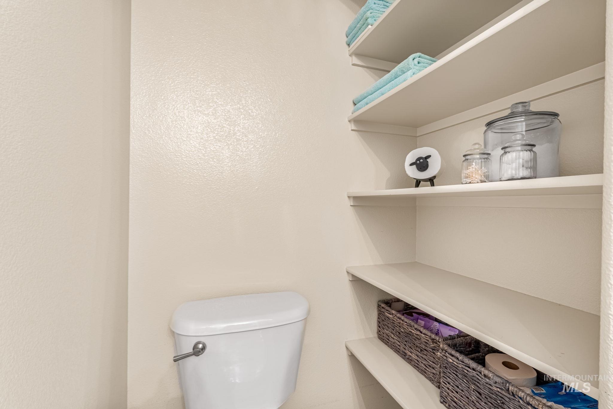 283 E Producer Dr, Meridian, Idaho 83646, 3 Bedrooms, 2 Bathrooms, Residential For Sale, Price $459,900,MLS 98973181