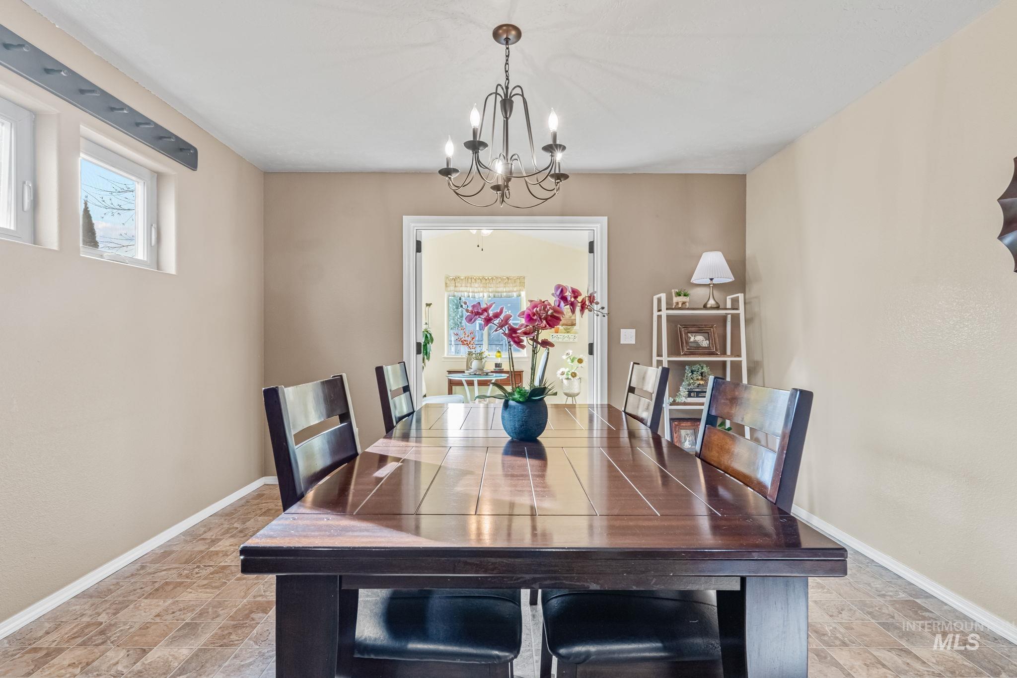 283 E Producer Dr, Meridian, Idaho 83646, 3 Bedrooms, 2 Bathrooms, Residential For Sale, Price $459,900,MLS 98973181