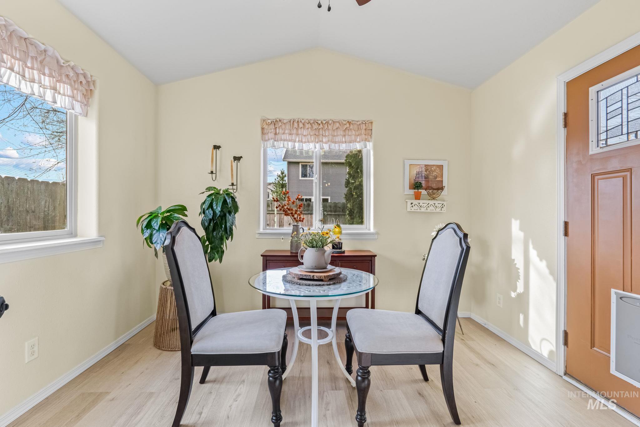 283 E Producer Dr, Meridian, Idaho 83646, 3 Bedrooms, 2 Bathrooms, Residential For Sale, Price $459,900,MLS 98973181