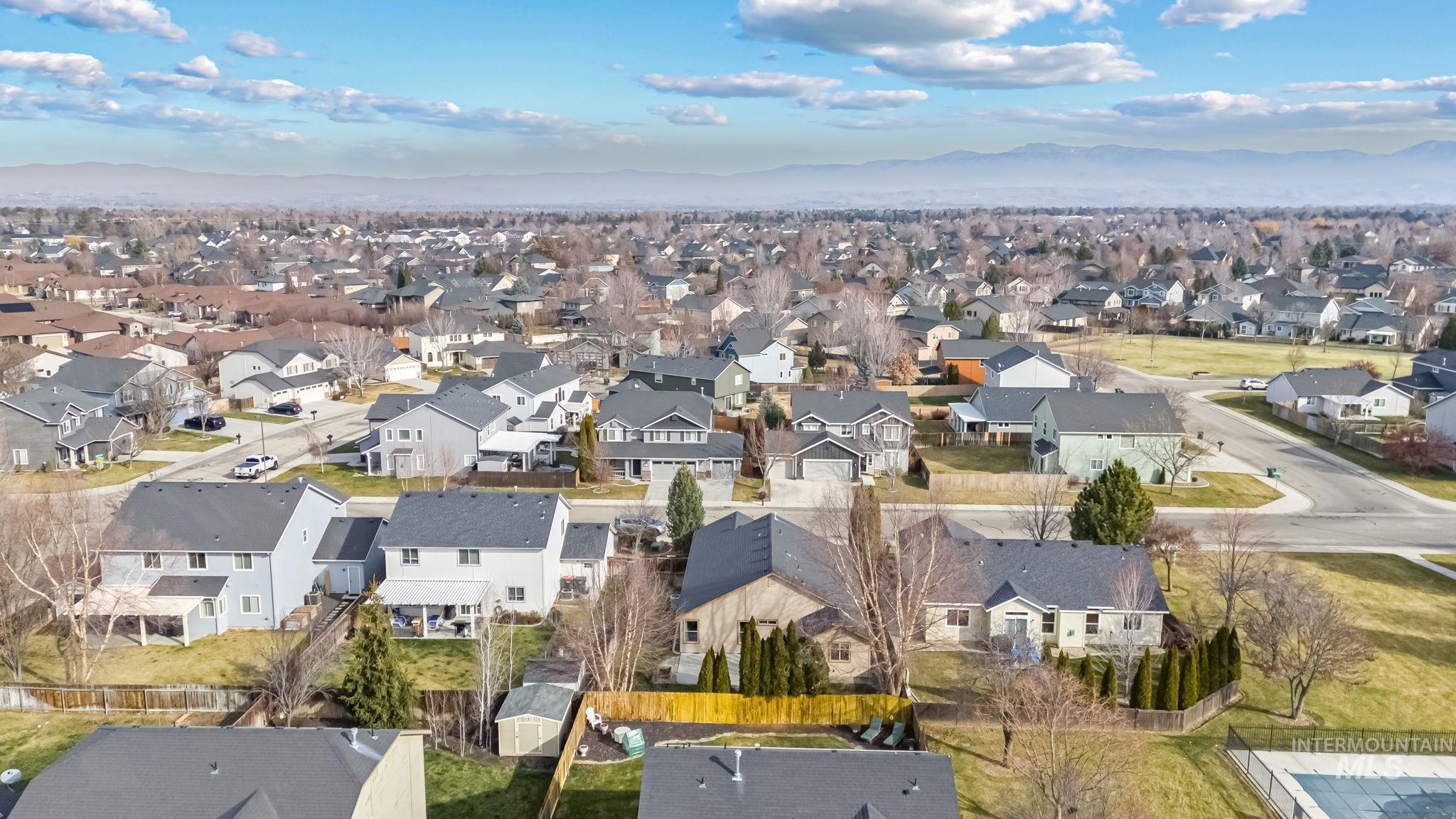 283 E Producer Dr, Meridian, Idaho 83646, 3 Bedrooms, 2 Bathrooms, Residential For Sale, Price $459,900,MLS 98973181