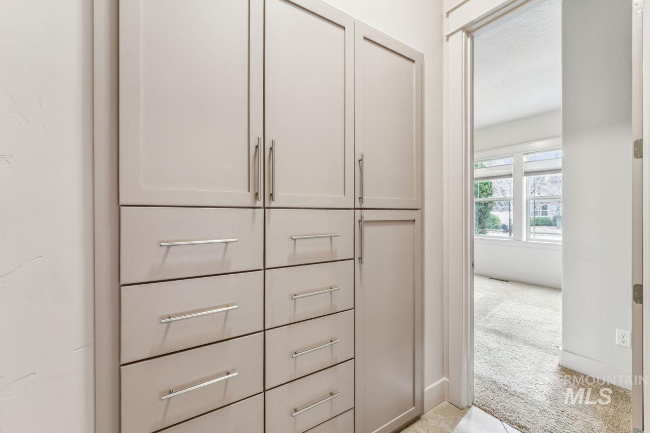 2254 E Trail Blazer Dr, Meridian, Idaho 83646, 3 Bedrooms, 2.5 Bathrooms, Residential For Sale, Price $675,000,MLS 98973182