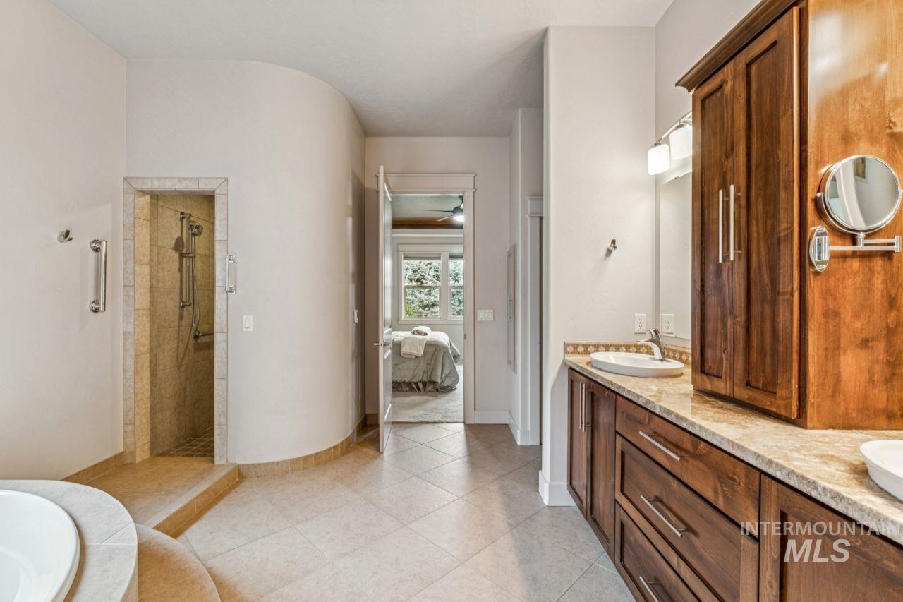 2254 E Trail Blazer Dr, Meridian, Idaho 83646, 3 Bedrooms, 2.5 Bathrooms, Residential For Sale, Price $675,000,MLS 98973182