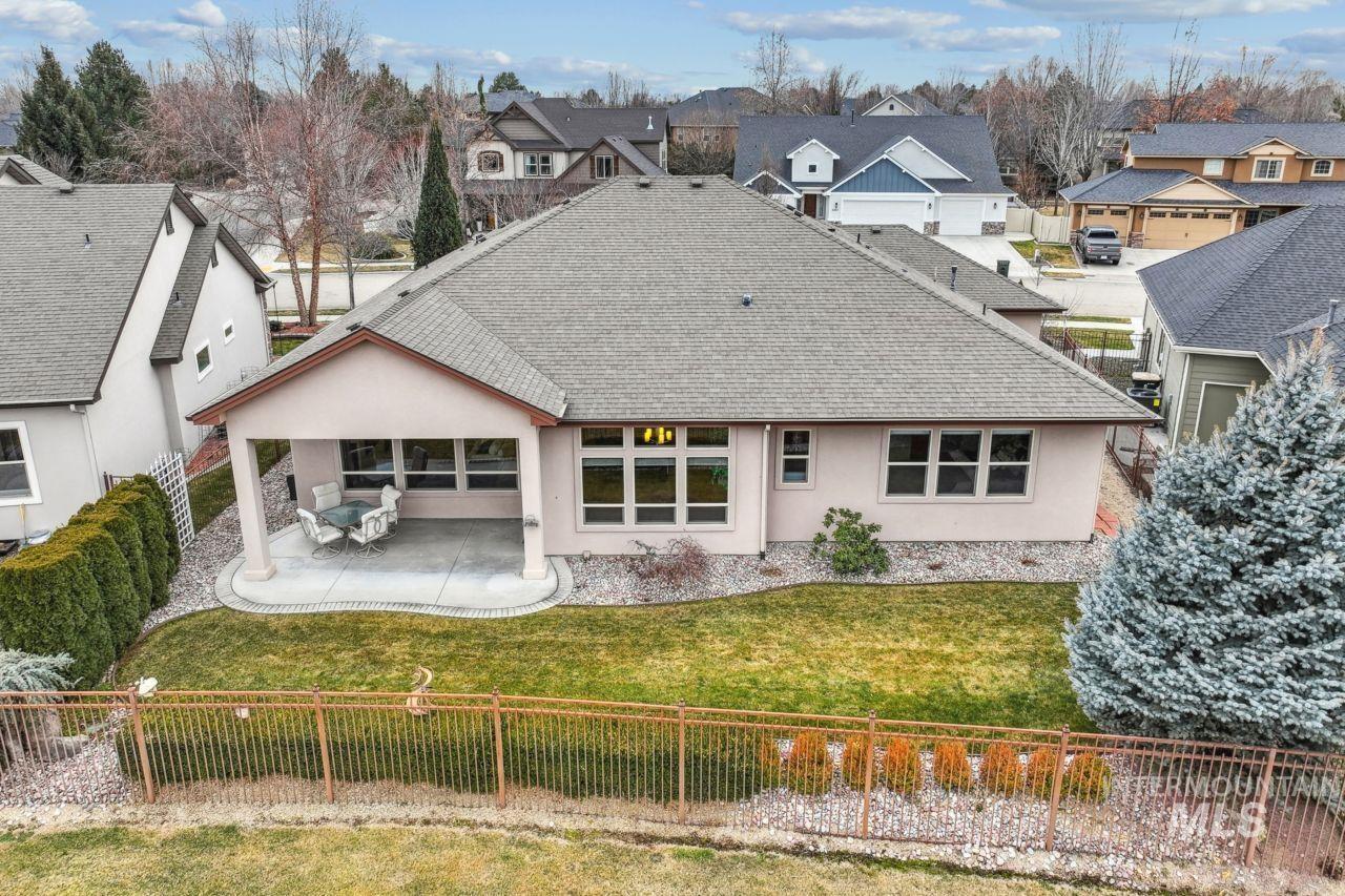 2254 E Trail Blazer Dr, Meridian, Idaho 83646, 3 Bedrooms, 2.5 Bathrooms, Residential For Sale, Price $675,000,MLS 98973182