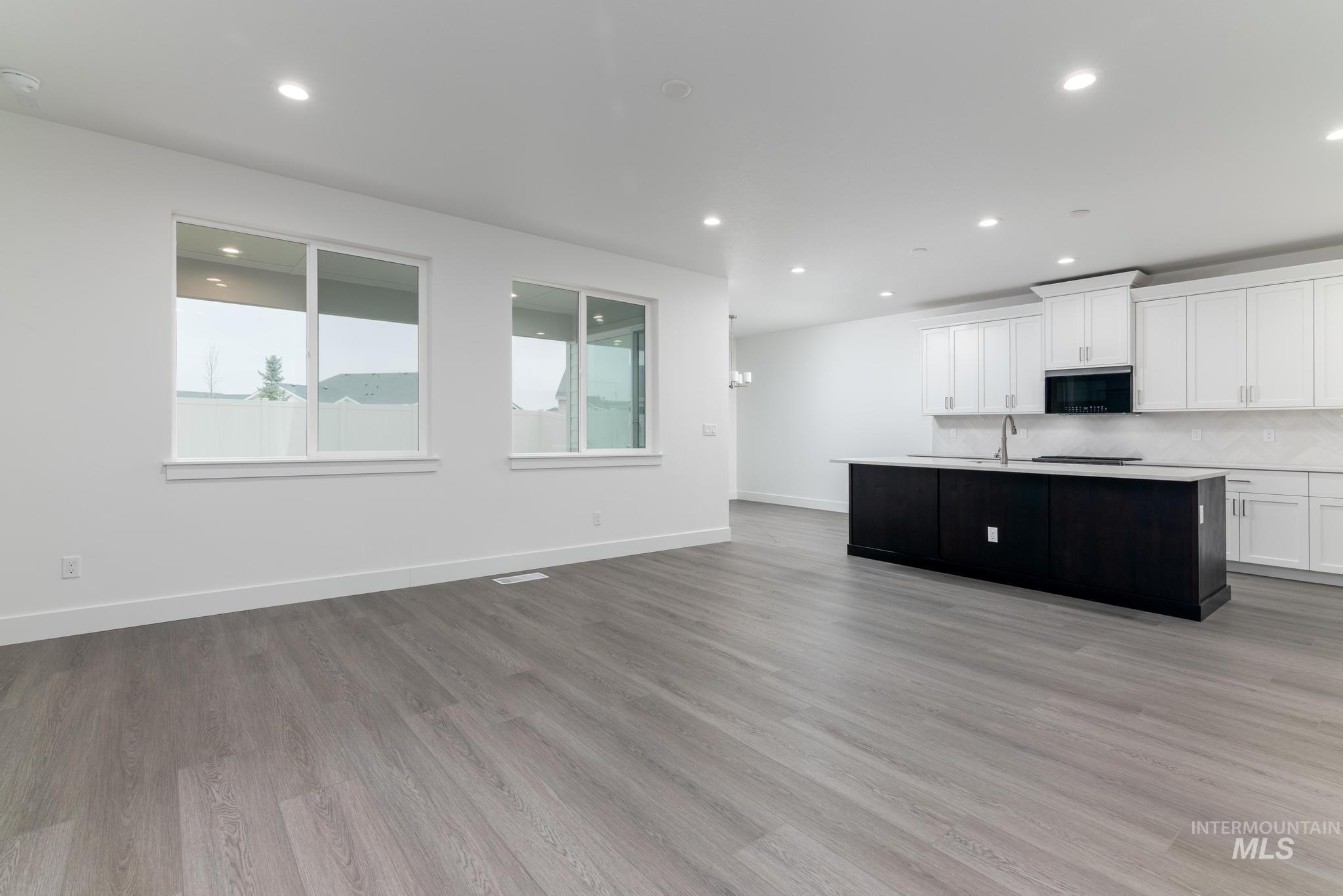 5923 W Snow Currant St, Meridian, Idaho 83646, 3 Bedrooms, 2 Bathrooms, Residential For Sale, Price $499,000,MLS 98973185