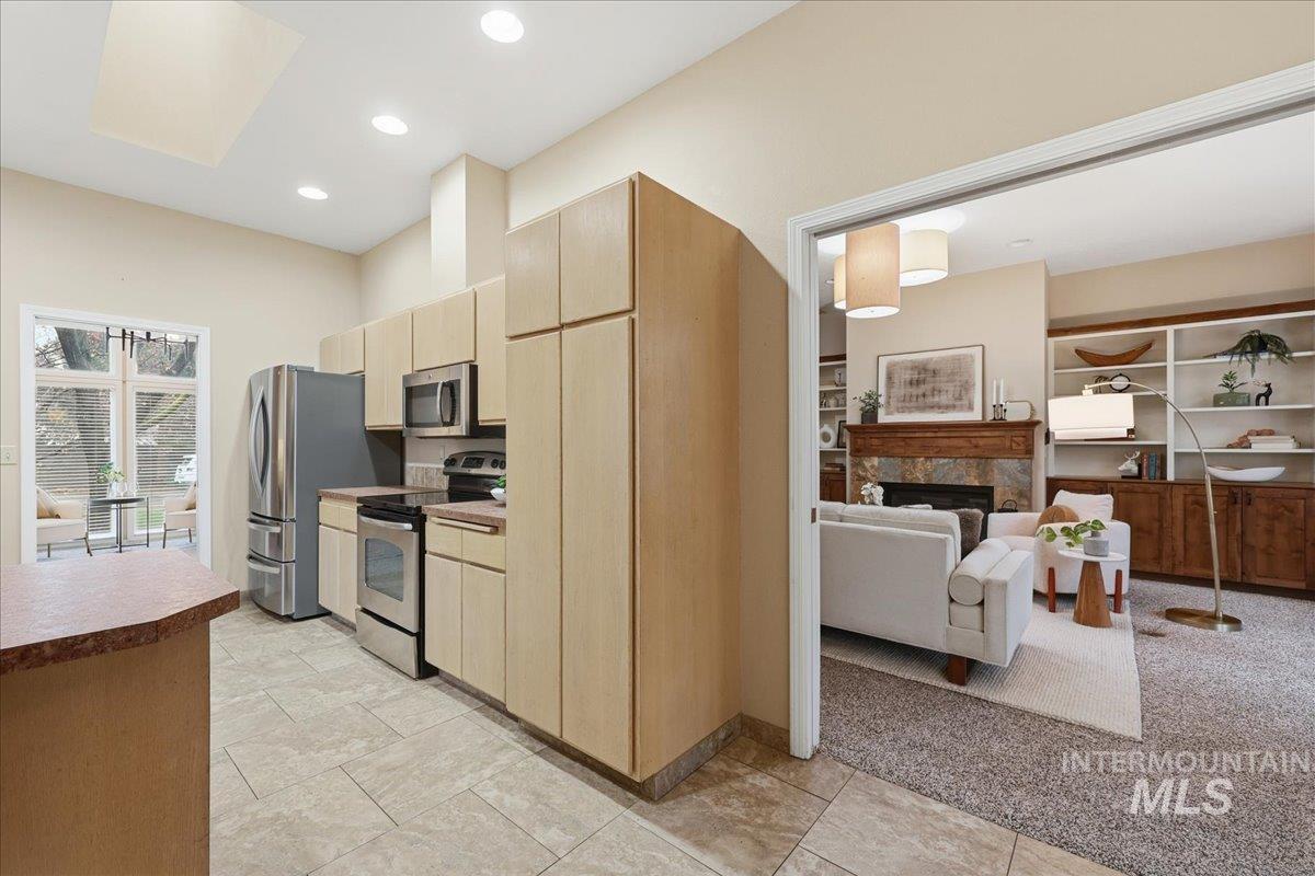 3358 E Boulder Heights Dr., Boise, Idaho 83712, 3 Bedrooms, 2 Bathrooms, Residential For Sale, Price $615,000,MLS 98973187