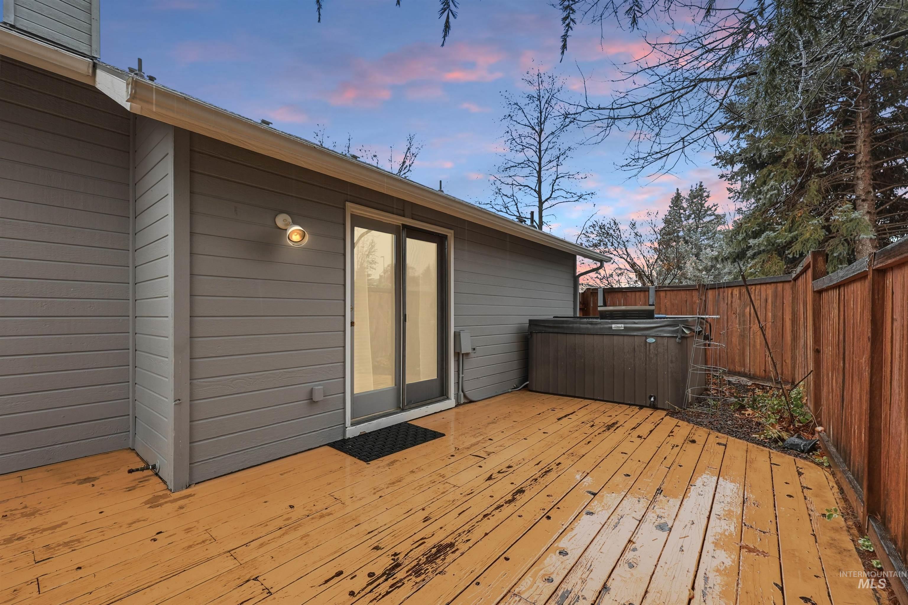 3358 E Boulder Heights Dr., Boise, Idaho 83712, 3 Bedrooms, 2 Bathrooms, Residential For Sale, Price $615,000,MLS 98973187