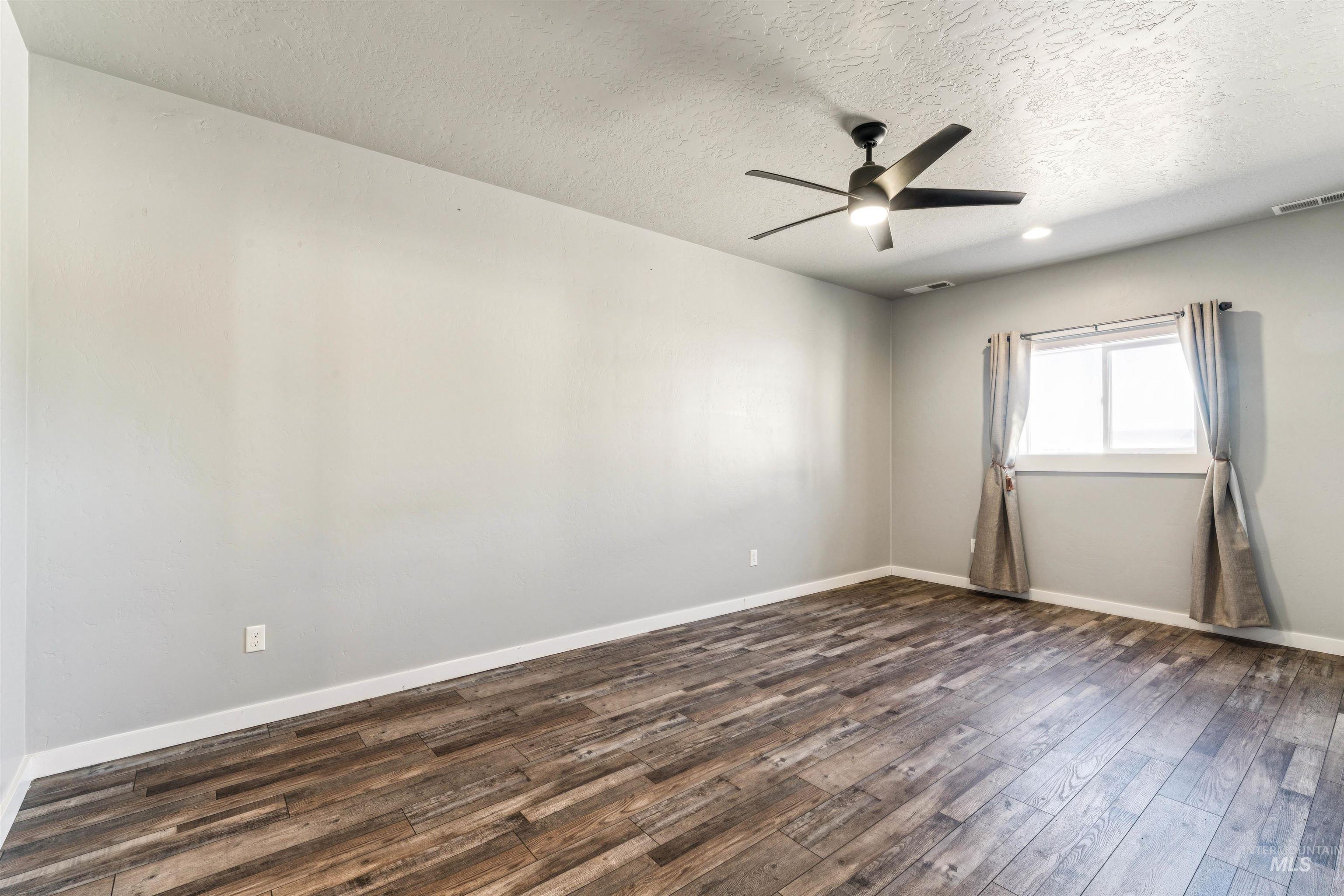 5740 W Hwy. 52, Emmett, Idaho 83617, 5 Bedrooms, 3.5 Bathrooms, Residential For Sale, Price $1,250,000,MLS 98973189