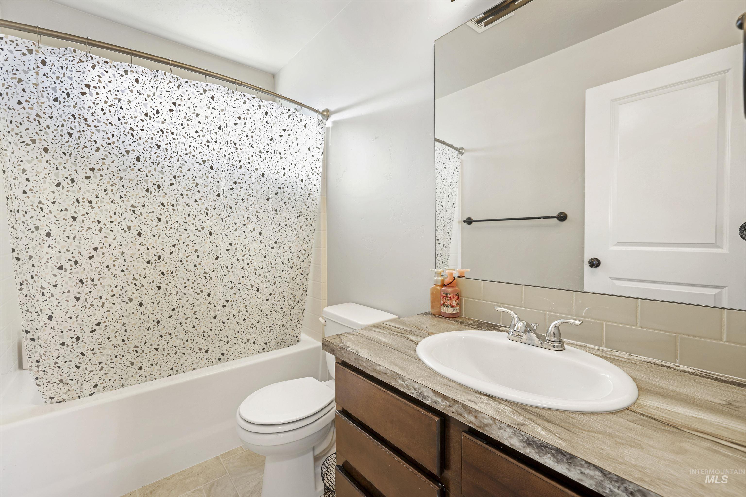 370 Feather Ave, Twin Falls, Idaho 83301, 3 Bedrooms, 2 Bathrooms, Residential For Sale, Price $335,000,MLS 98973192