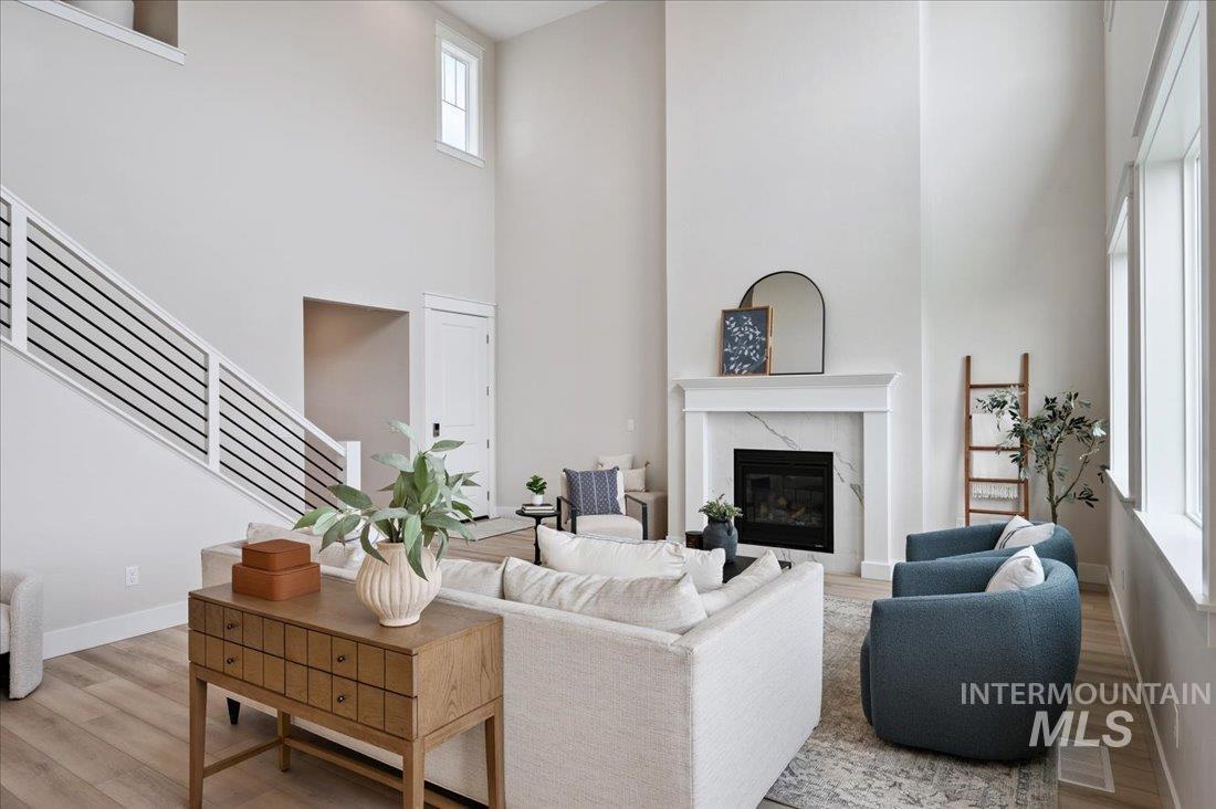 6271 W Snow Currant St, Meridian, Idaho 83646, 5 Bedrooms, 4 Bathrooms, Residential For Sale, Price $659,000,MLS 98973193