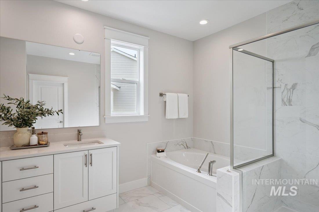 6271 W Snow Currant St, Meridian, Idaho 83646, 5 Bedrooms, 4 Bathrooms, Residential For Sale, Price $659,000,MLS 98973193