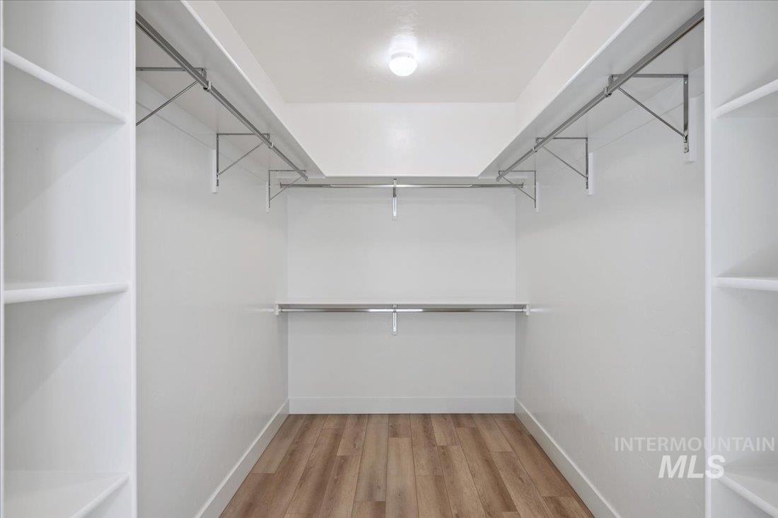 6271 W Snow Currant St, Meridian, Idaho 83646, 5 Bedrooms, 4 Bathrooms, Residential For Sale, Price $659,000,MLS 98973193