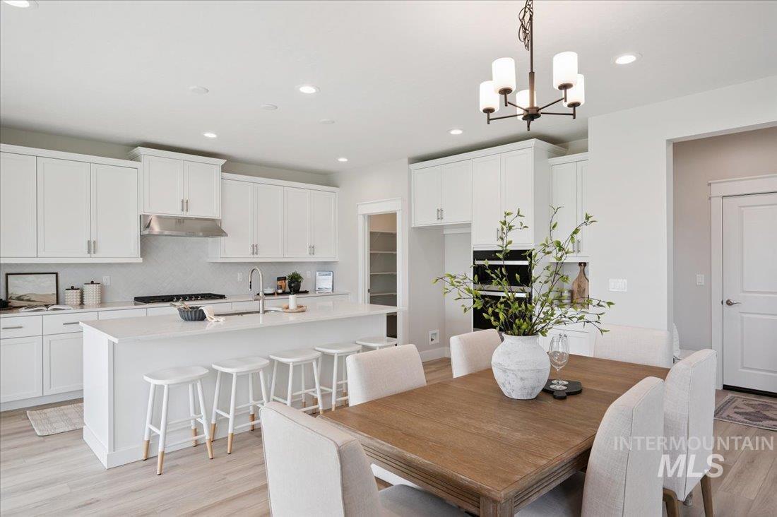 6271 W Snow Currant St, Meridian, Idaho 83646, 5 Bedrooms, 4 Bathrooms, Residential For Sale, Price $659,000,MLS 98973193