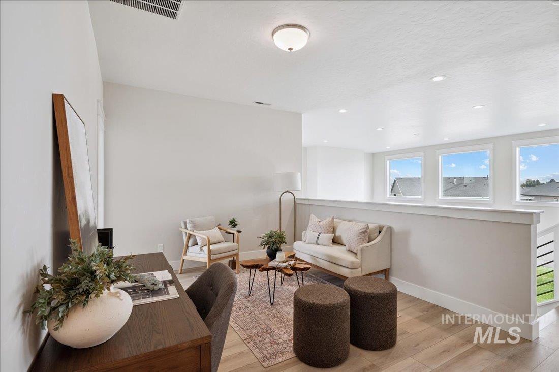 6271 W Snow Currant St, Meridian, Idaho 83646, 5 Bedrooms, 4 Bathrooms, Residential For Sale, Price $659,000,MLS 98973193