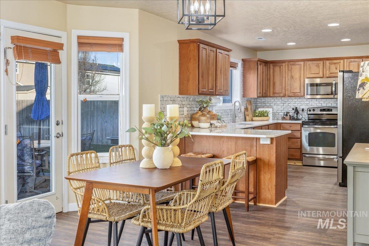 208 E Kaibab Trail St., Meridian, Idaho 83646, 3 Bedrooms, 2.5 Bathrooms, Residential For Sale, Price $515,000, 98973195