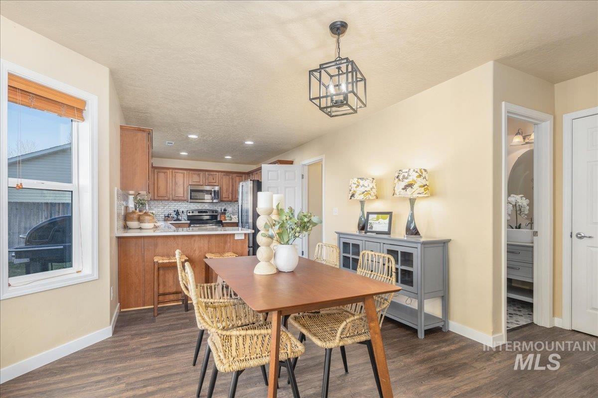 208 E Kaibab Trail St., Meridian, Idaho 83646, 3 Bedrooms, 2.5 Bathrooms, Residential For Sale, Price $519,900,MLS 98973195