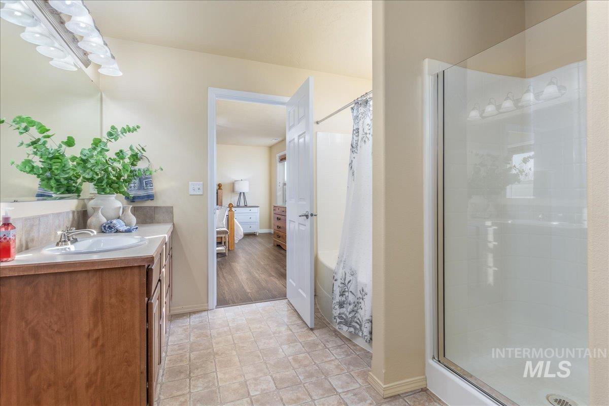 208 E Kaibab Trail St., Meridian, Idaho 83646, 3 Bedrooms, 2.5 Bathrooms, Residential For Sale, Price $515,000, 98973195