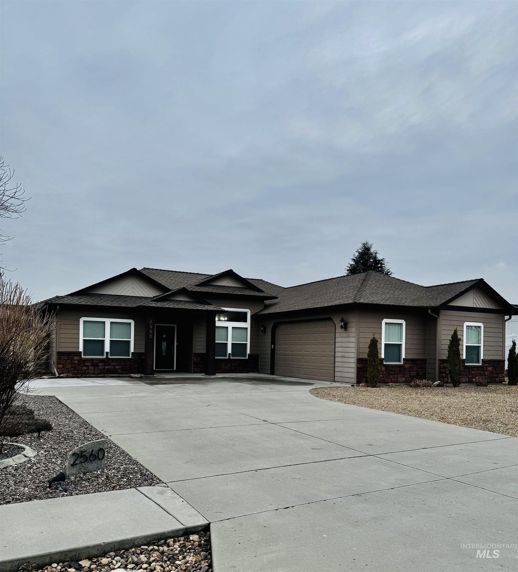 2560 NE 16th Avenue, Payette, Idaho 83661, 2 Bedrooms, 2 Bathrooms, Residential For Sale, Price $369,500,MLS 98973198