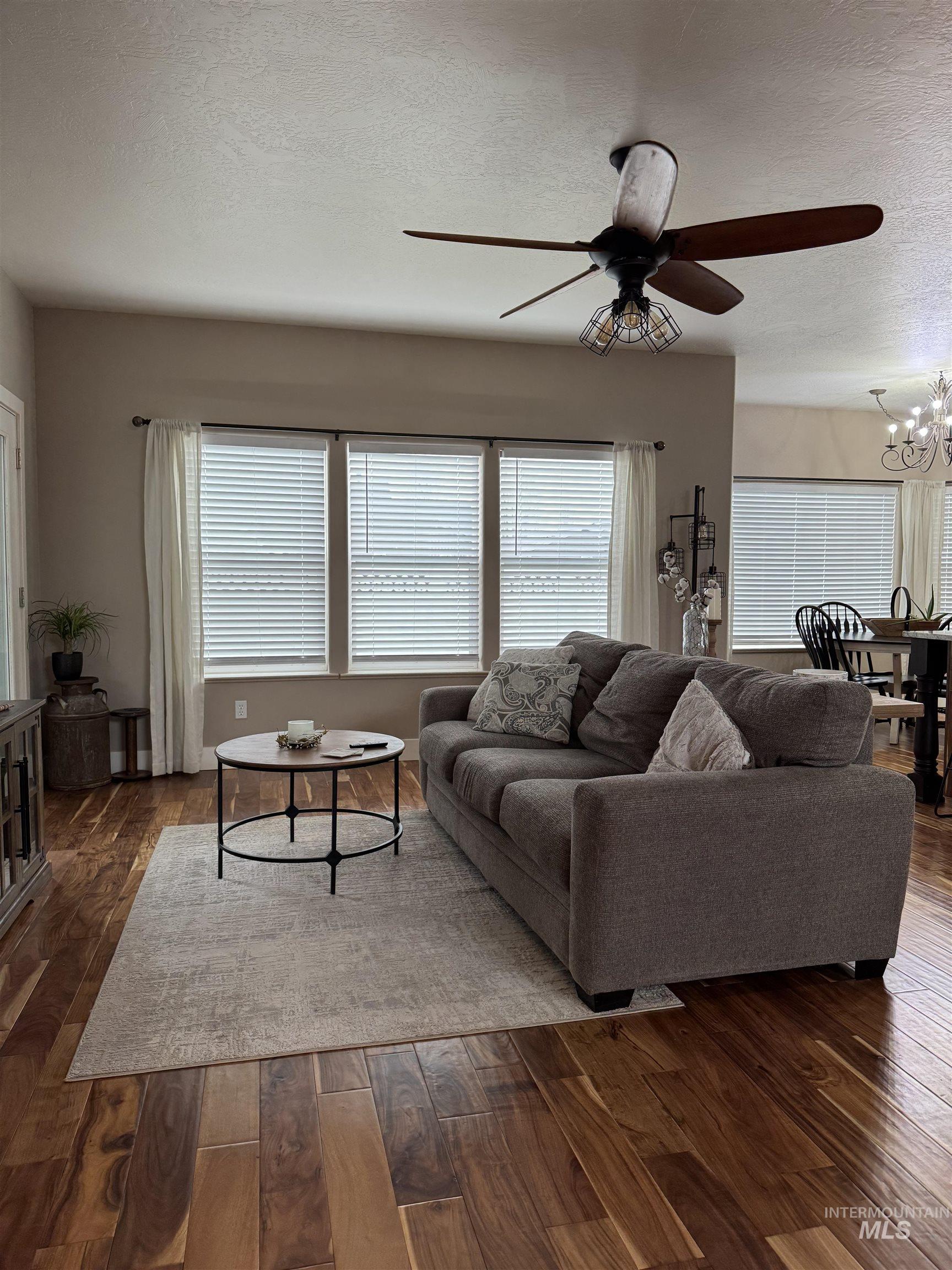 2560 NE 16th Avenue, Payette, Idaho 83661, 2 Bedrooms, 2 Bathrooms, Residential For Sale, Price $369,500,MLS 98973198